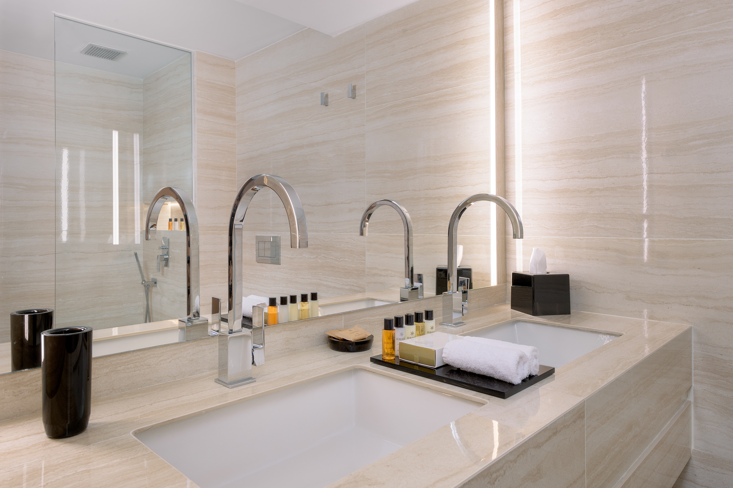 Double or Twin Deluxe Sea View