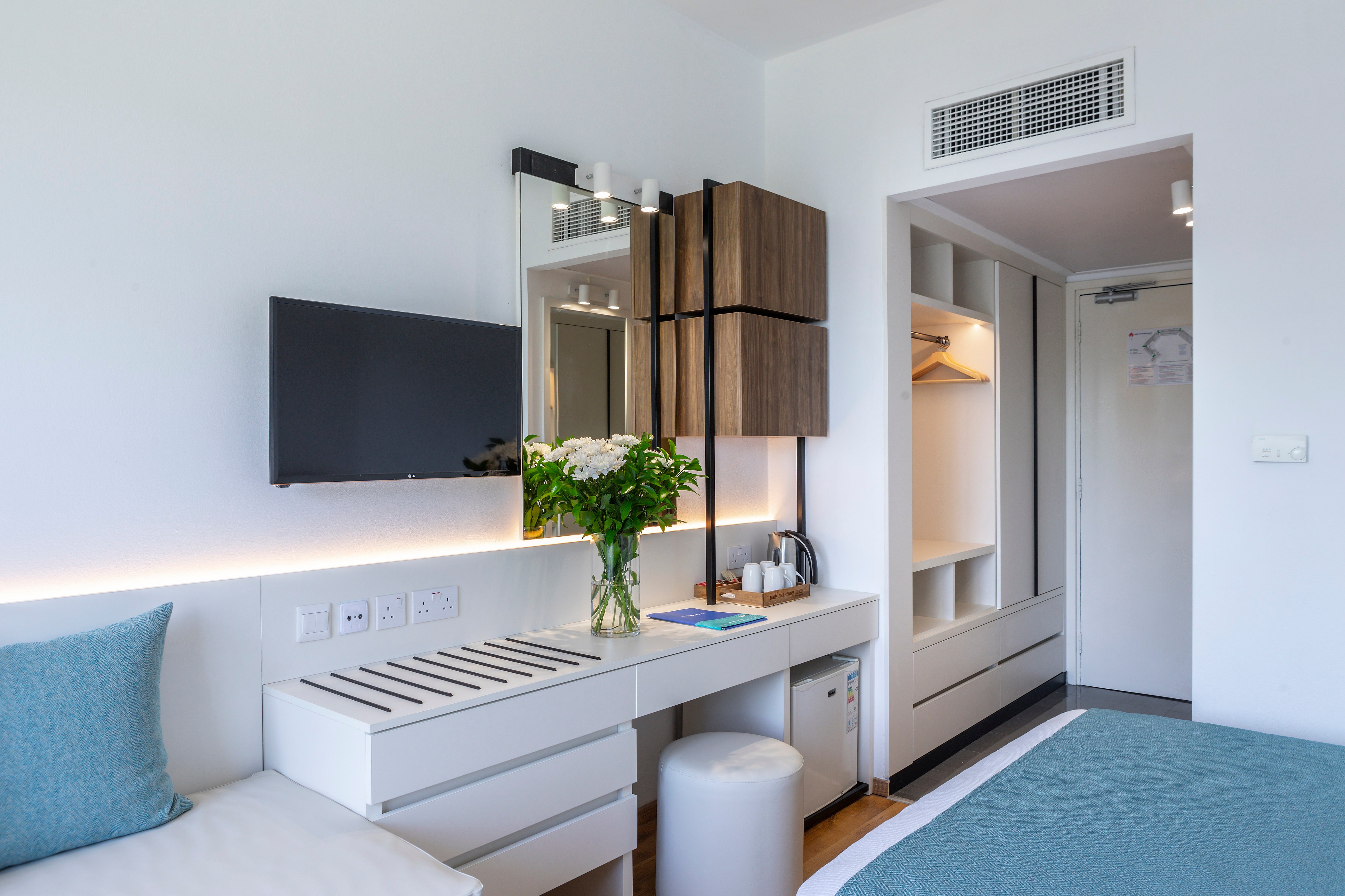 Double or Twin Standard