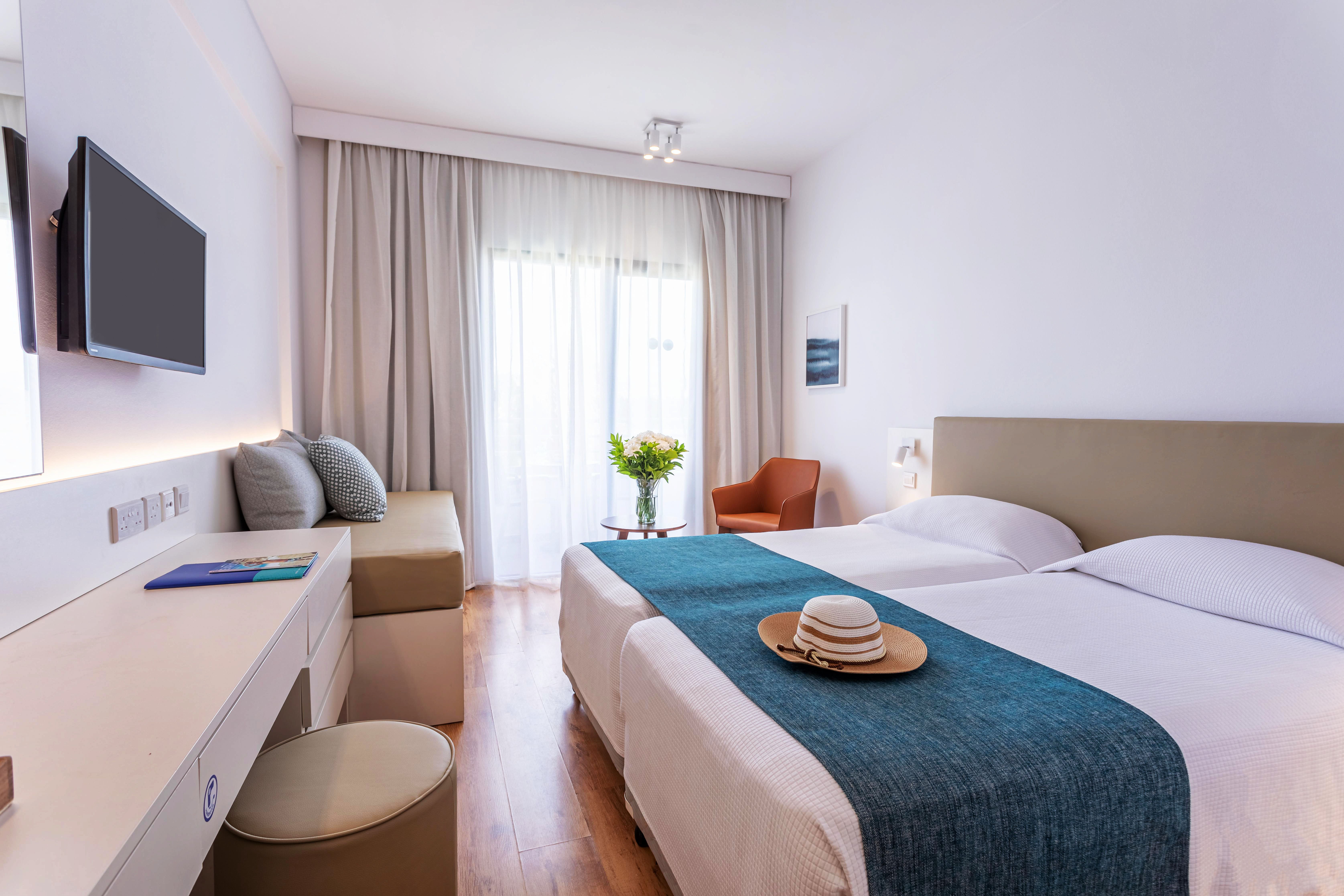 Double or Twin Standard