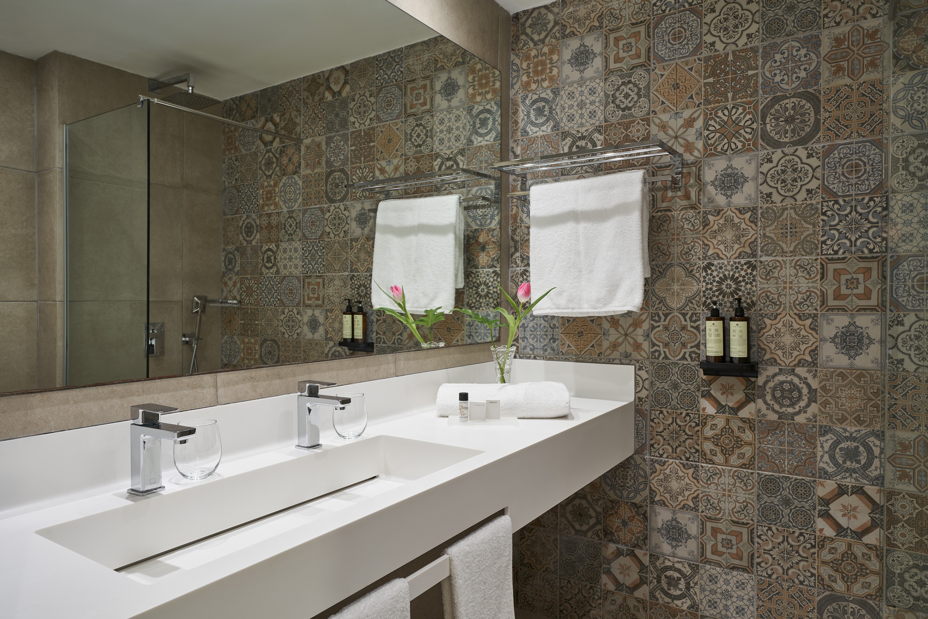 Suite Pool View One Bedroom