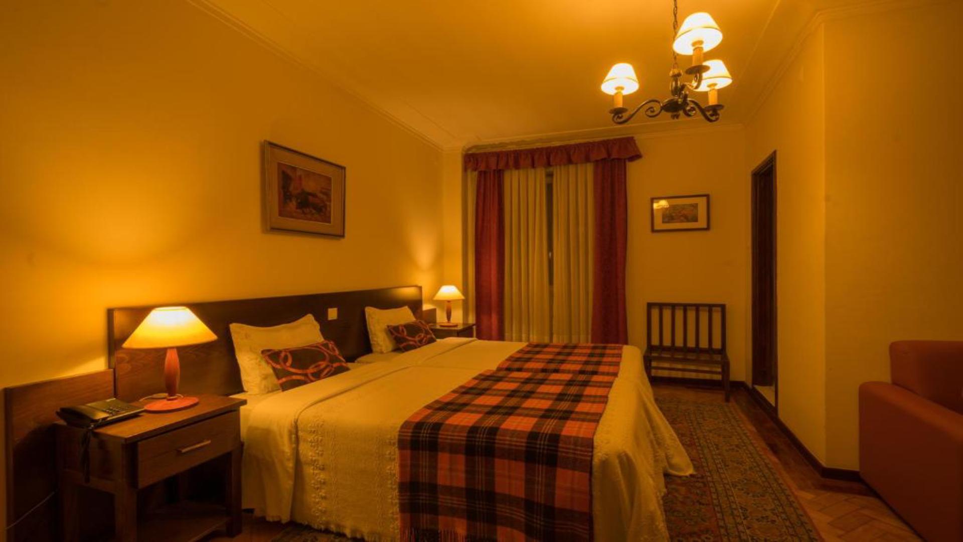 Double or Twin Standard