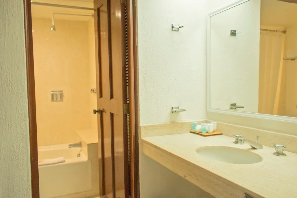 Junior Suite Ocean View with Balcony