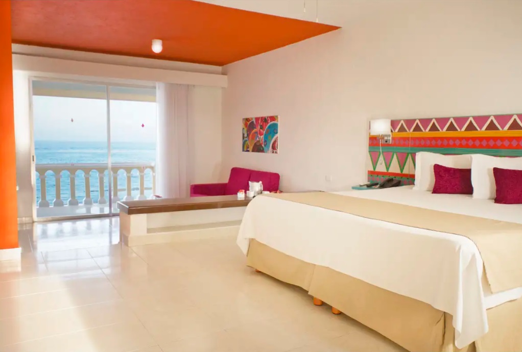 Junior Suite Ocean View with Balcony