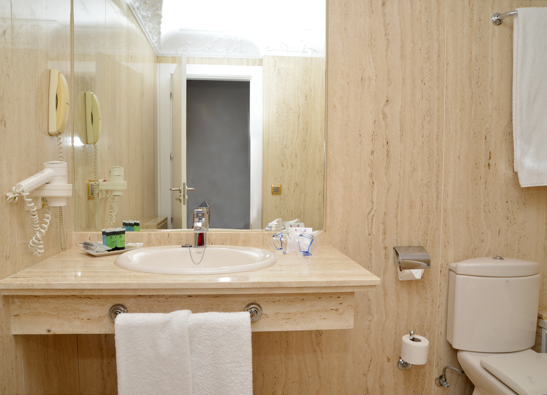 Double or Twin Standard