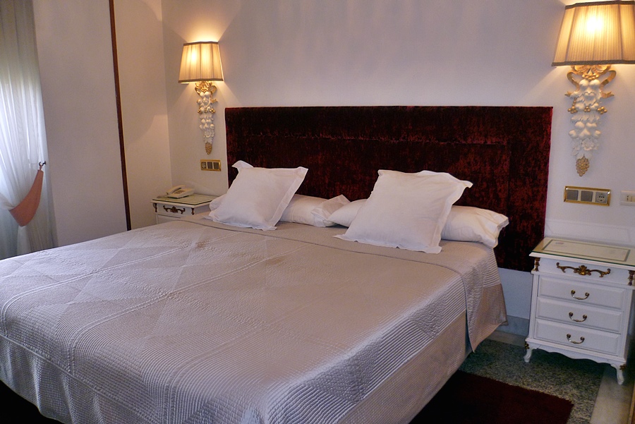 Double or Twin Standard