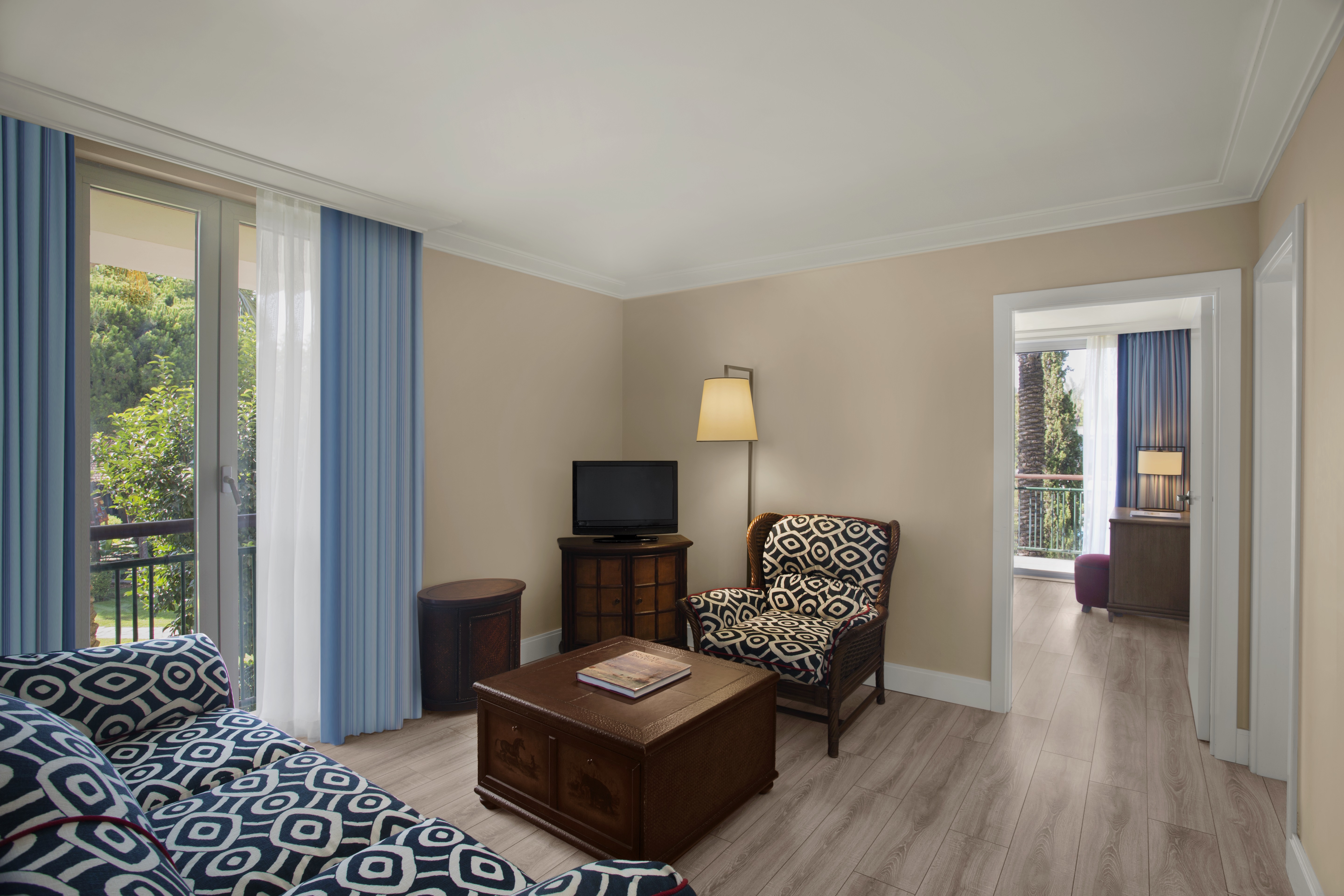 Family Room Capacity 2