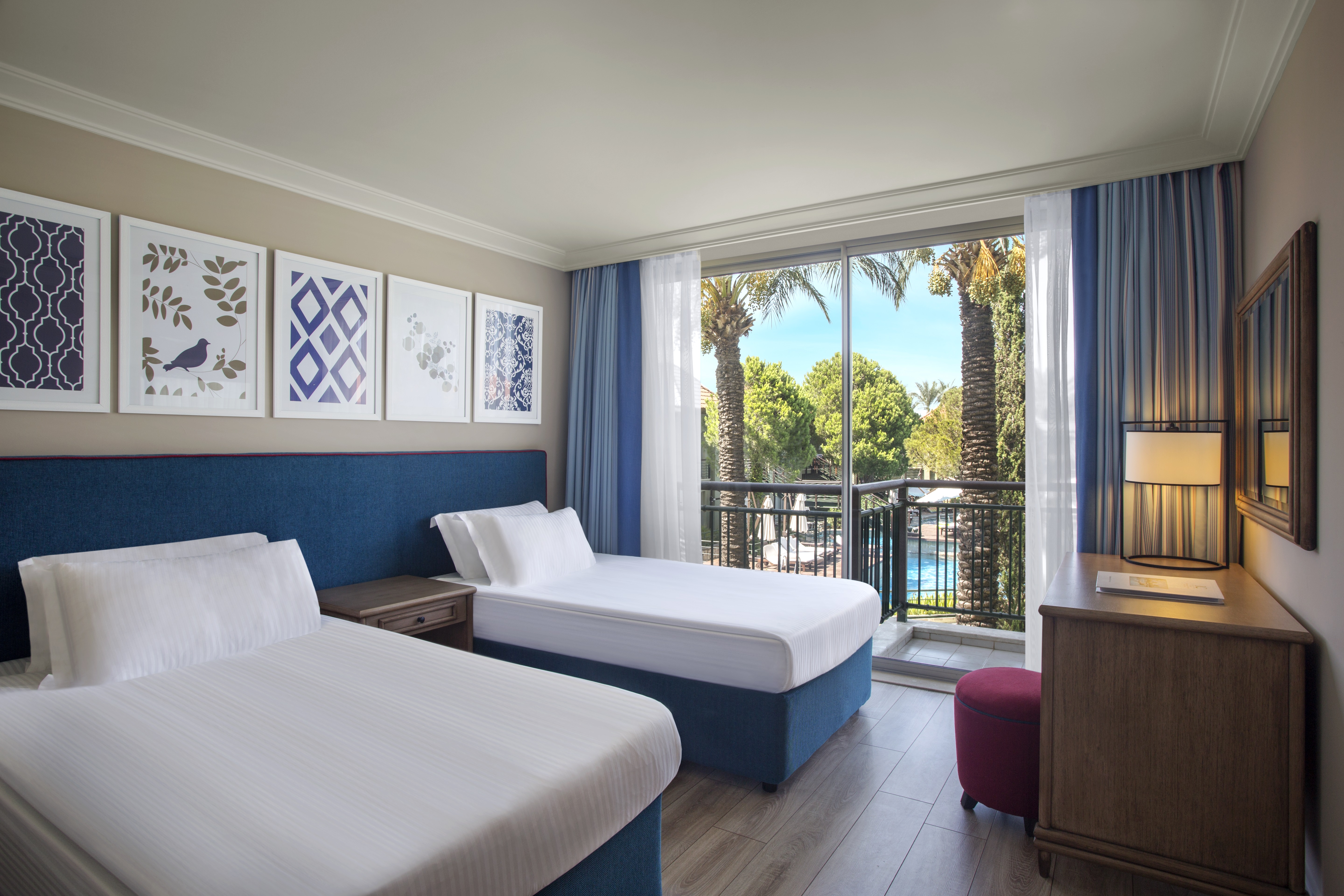 Family Room Capacity 3