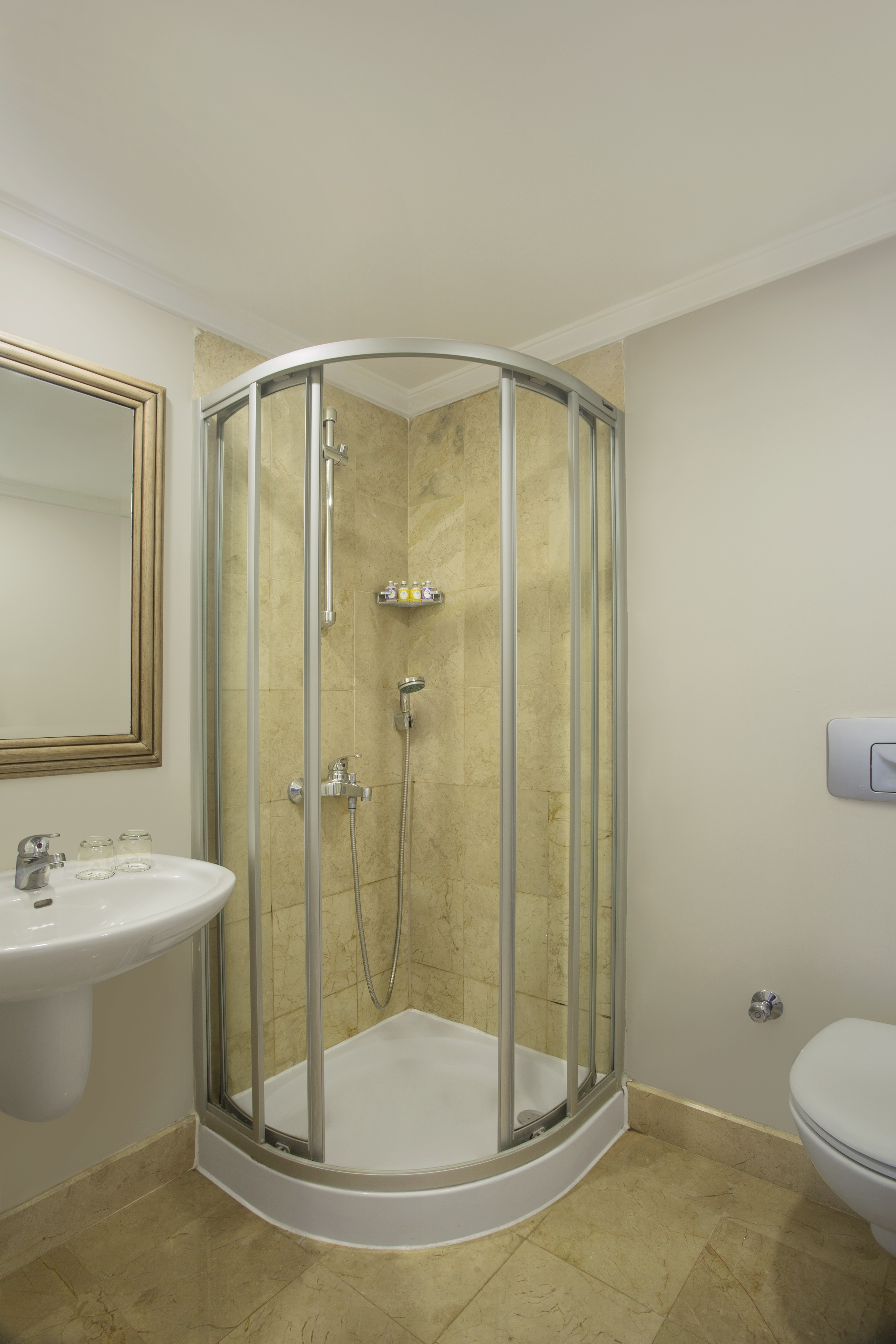 Family Room Capacity 4