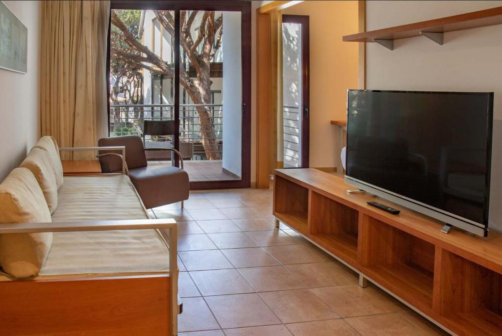 Family Room Pool View