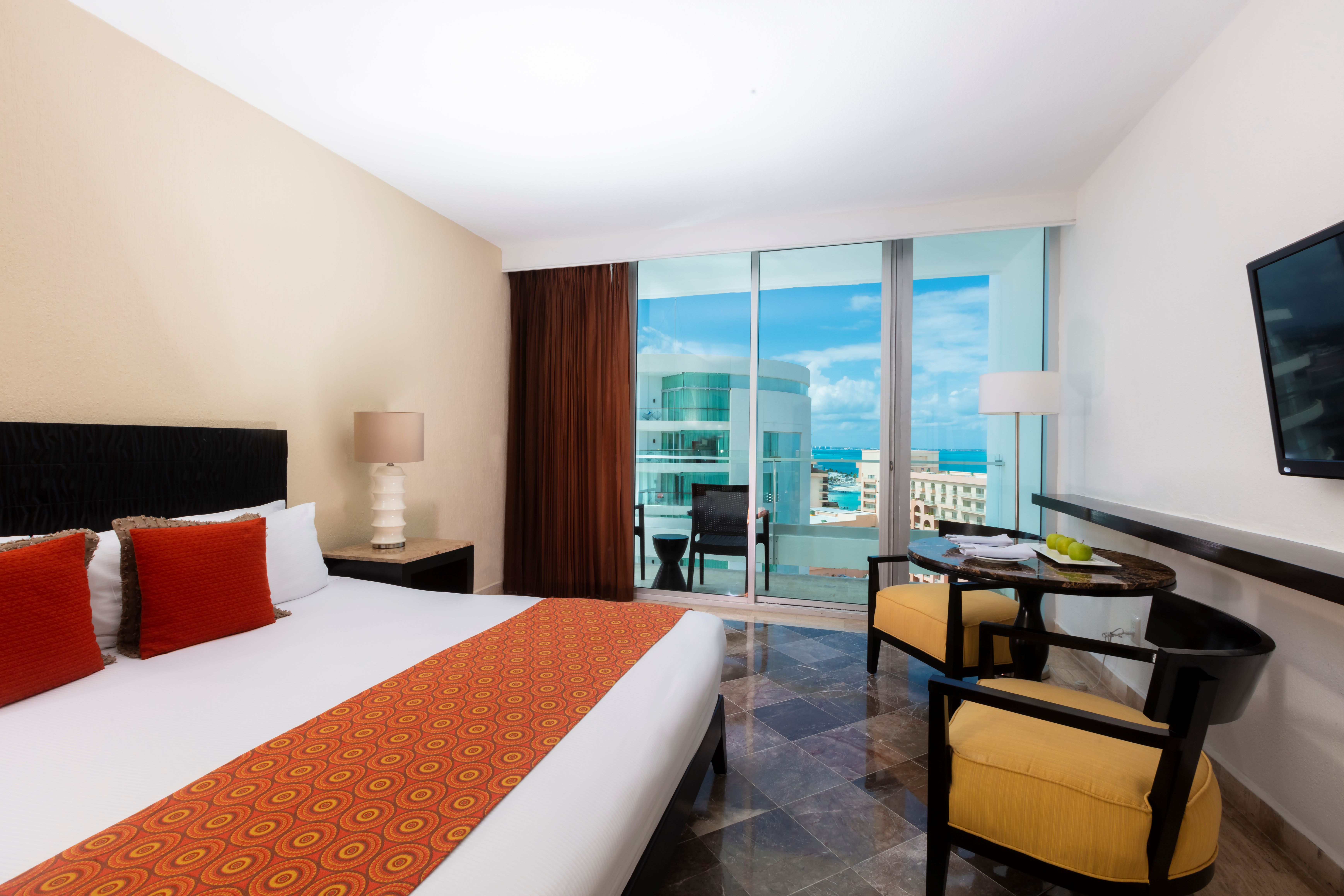 Double Deluxe King Bed