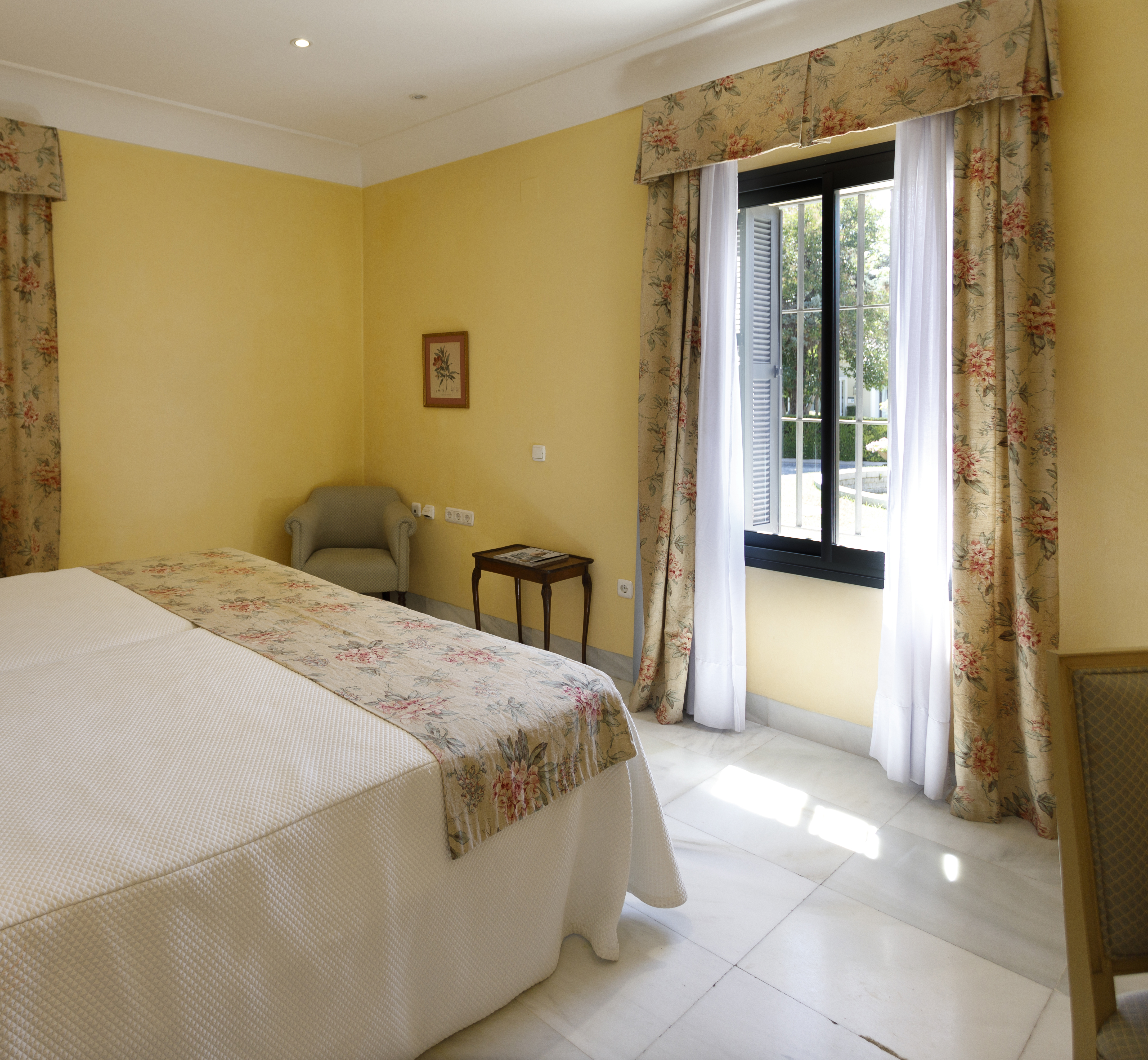 Double or Twin Standard