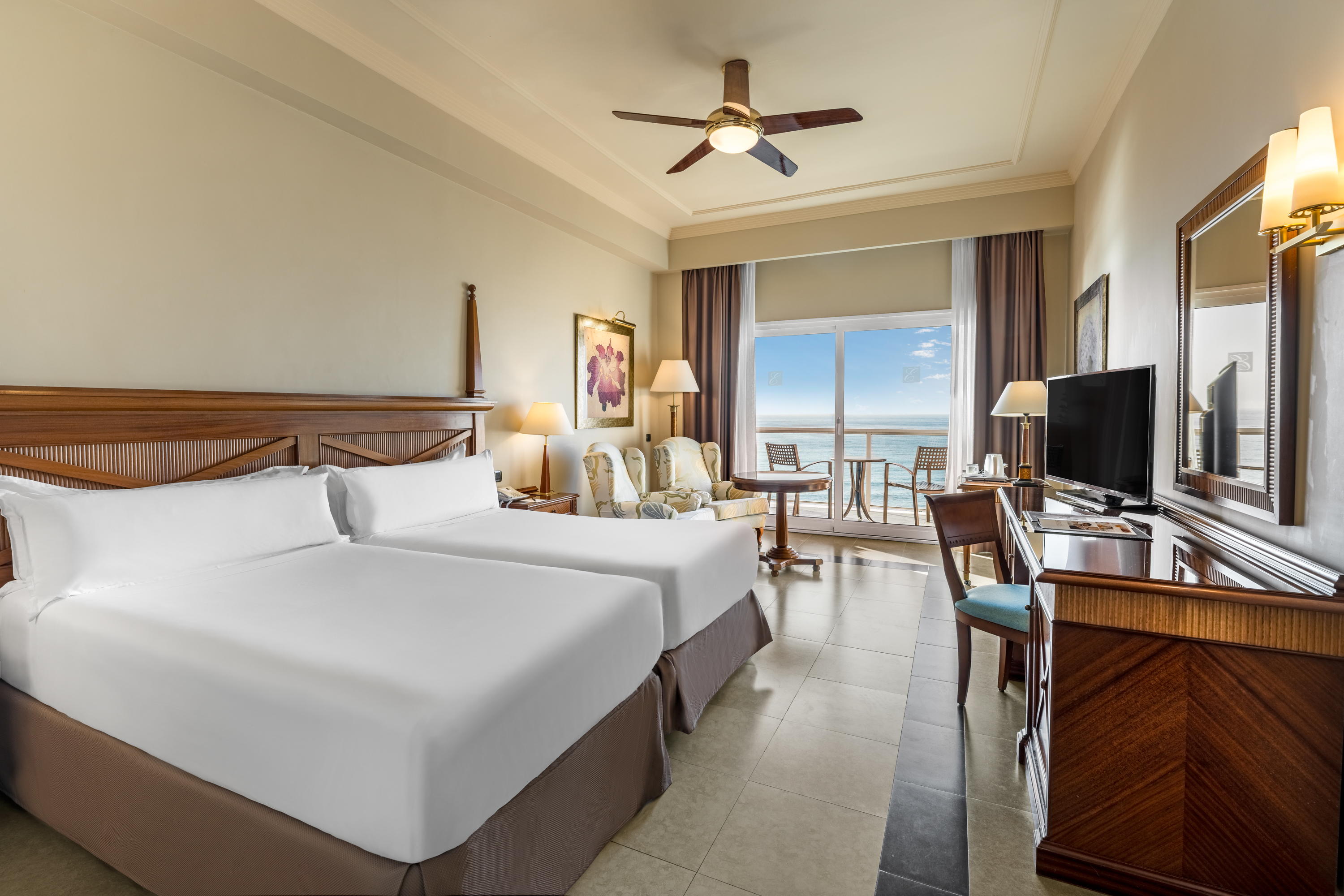 Double or Twin Deluxe Sea View