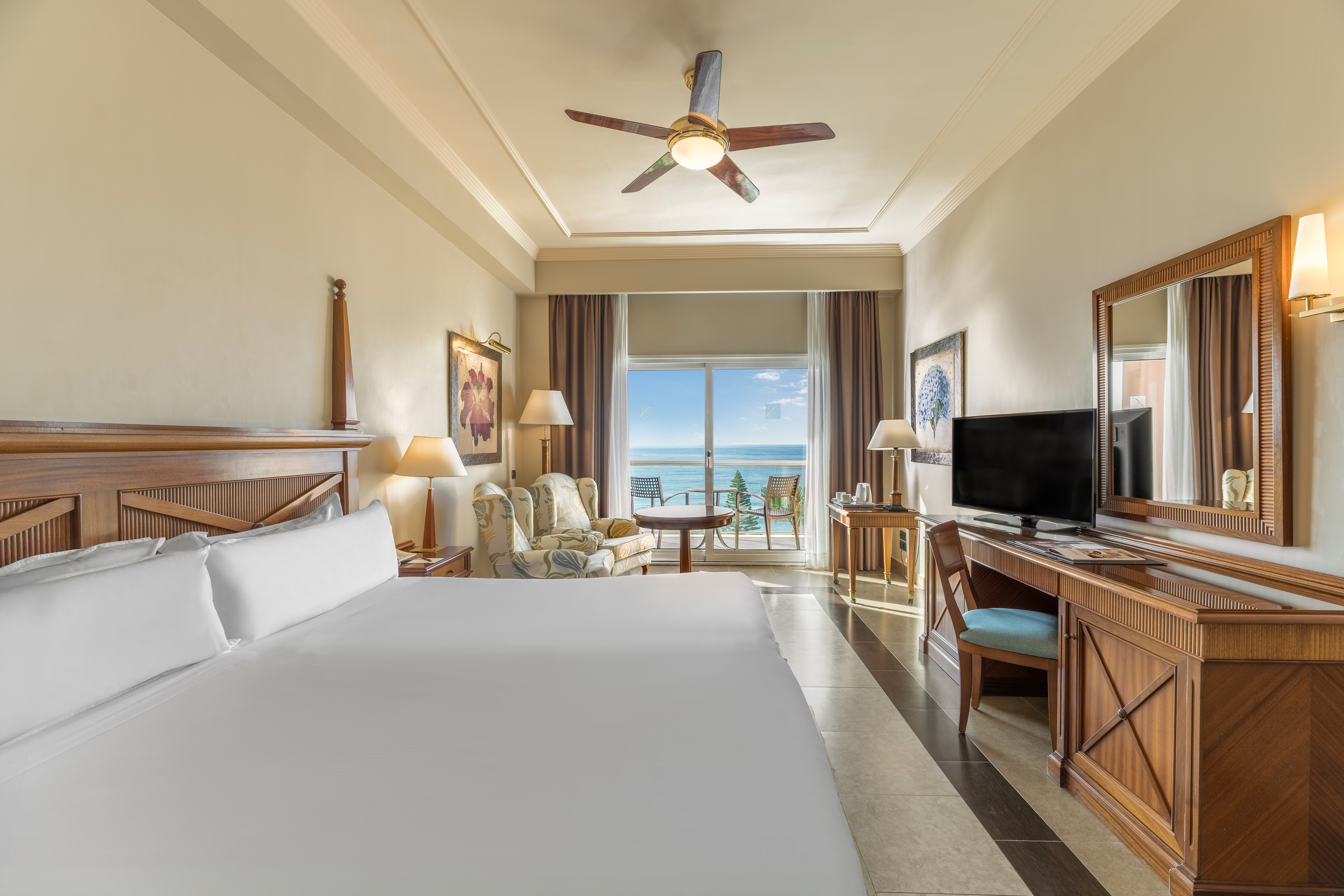 Double or Twin Deluxe Sea View