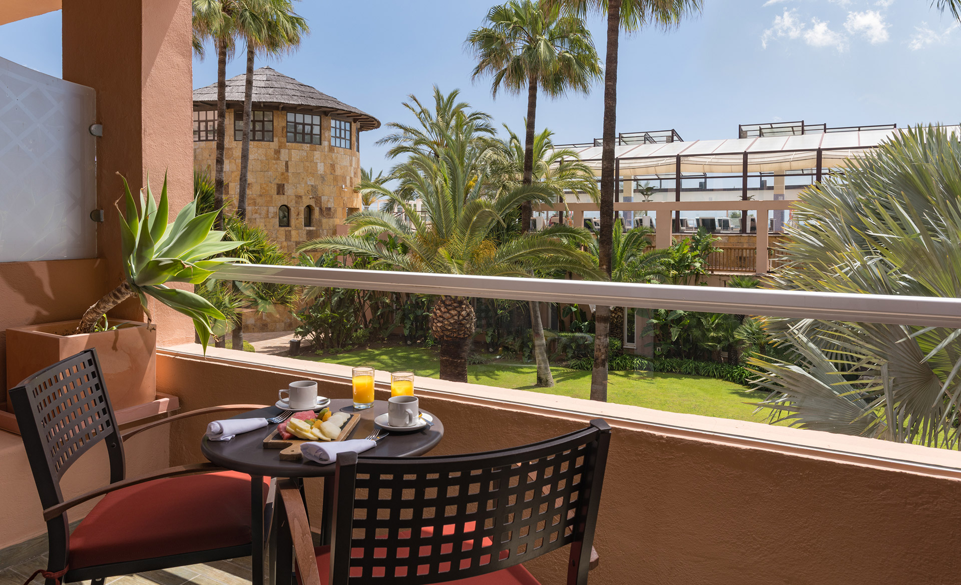 Family Room Capacity 5