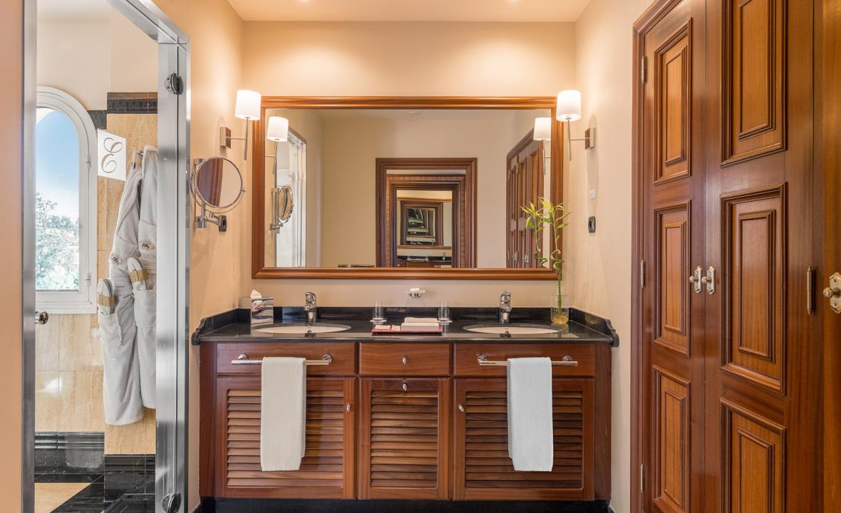 Family Room Capacity 5