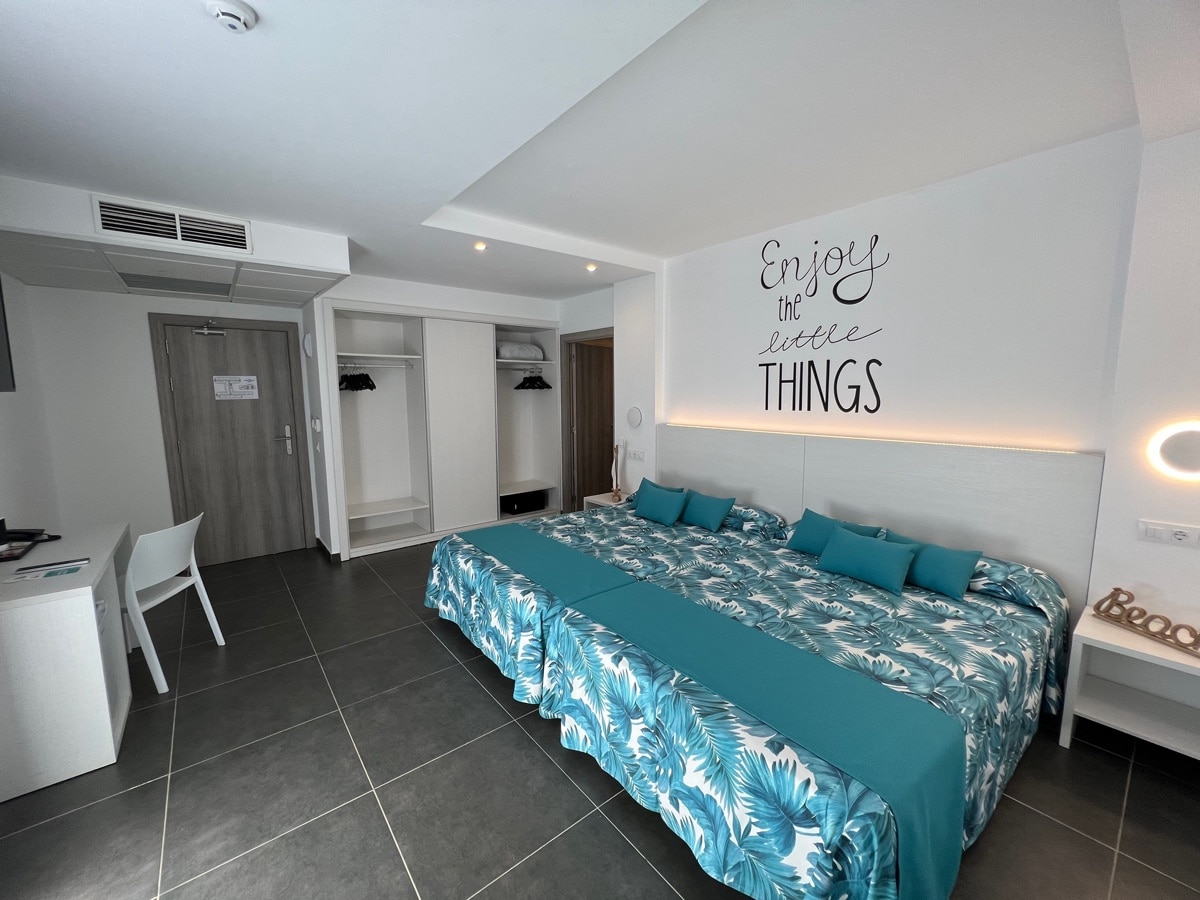 Double or Twin Standard