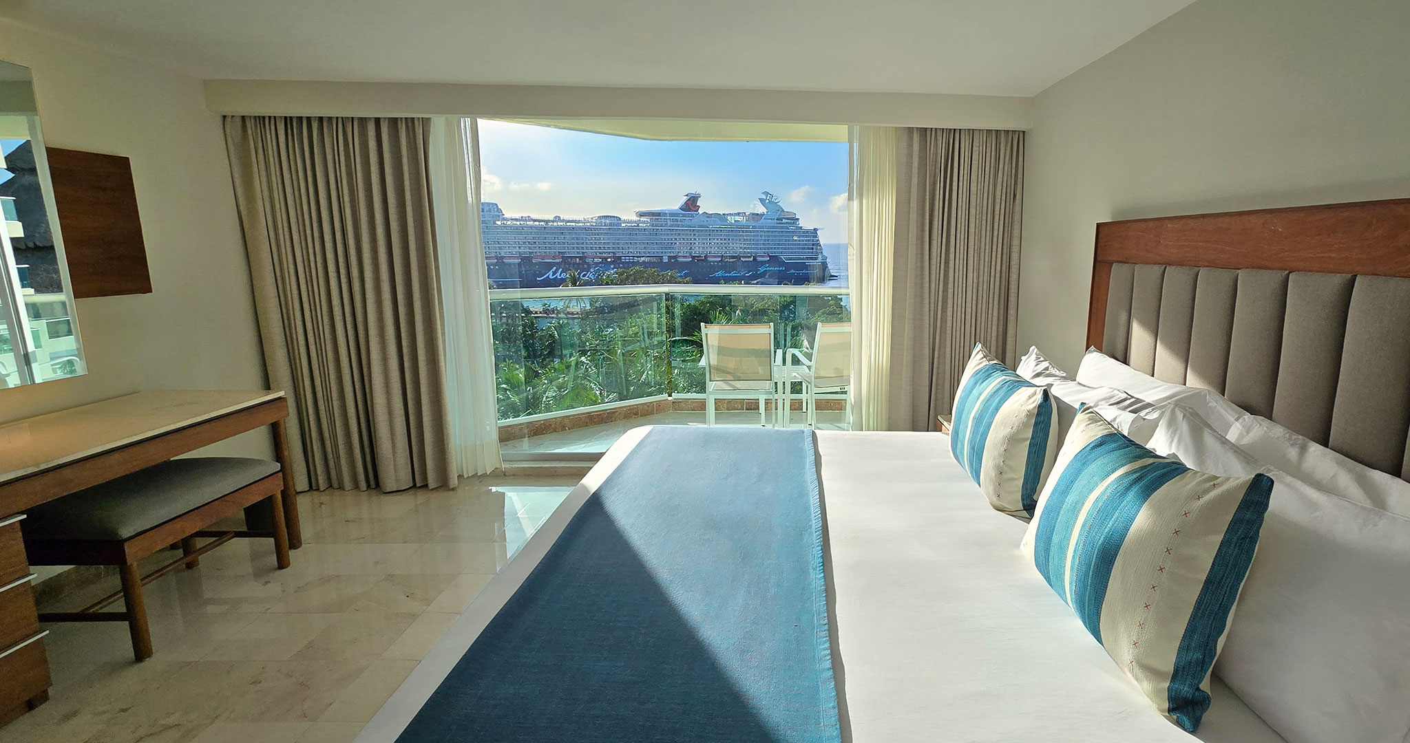 Double Ocean View King Bed