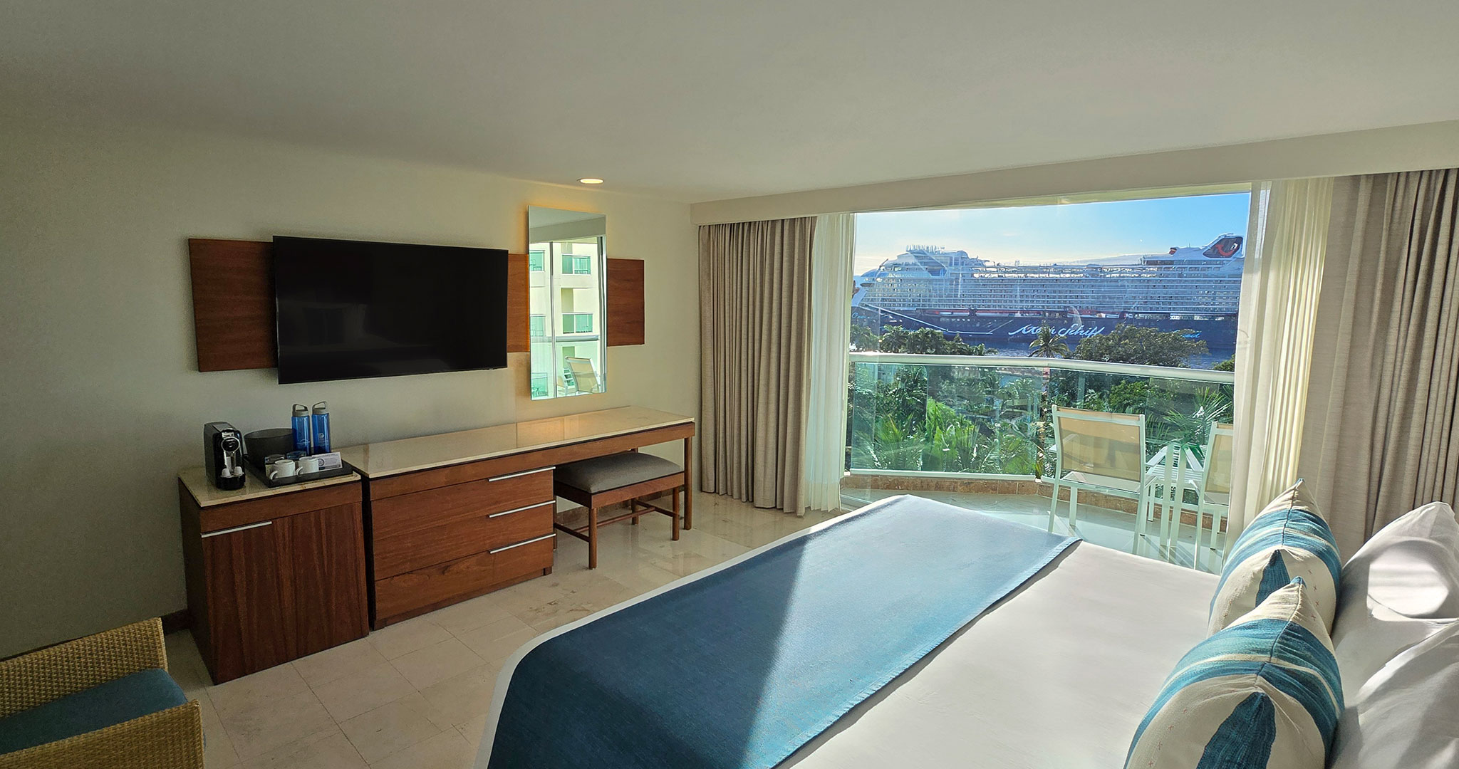 Double Ocean View King Bed