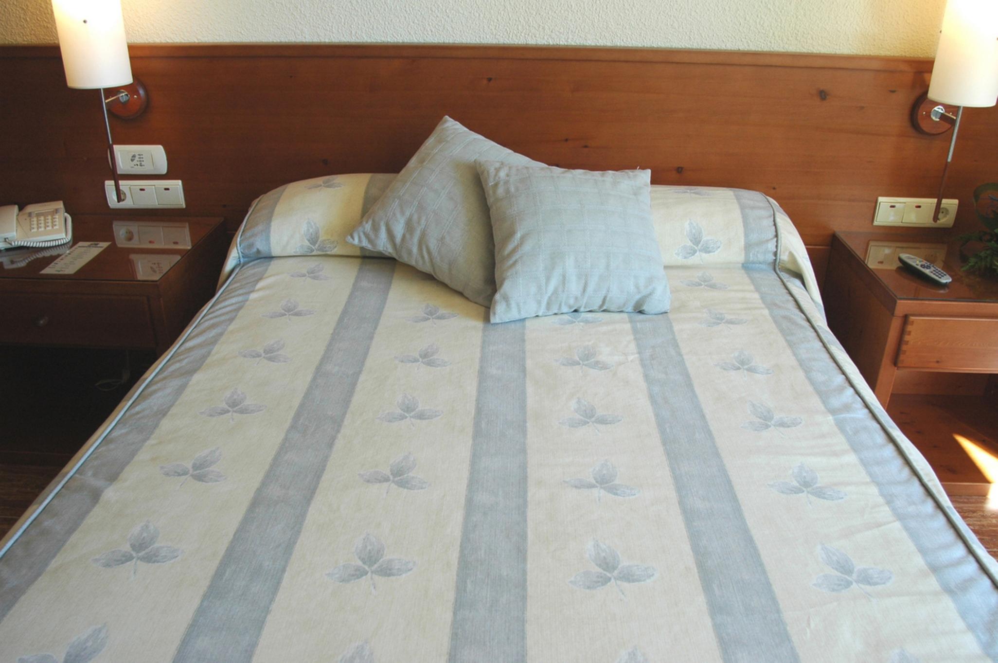 Double or Twin Standard