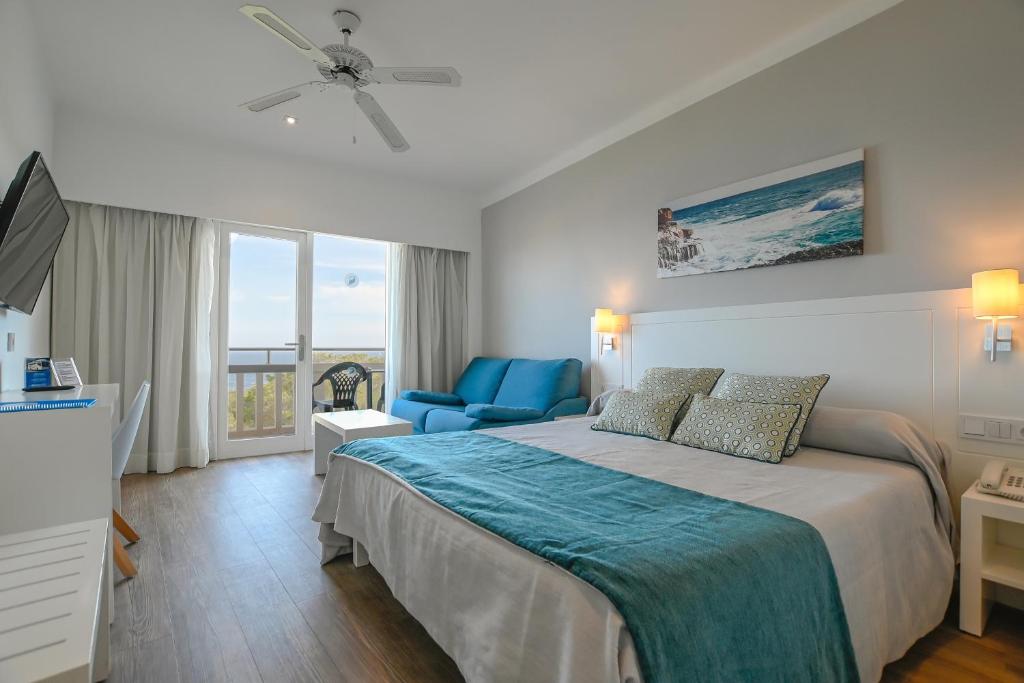 Junior Suite Side Sea View with Balcony