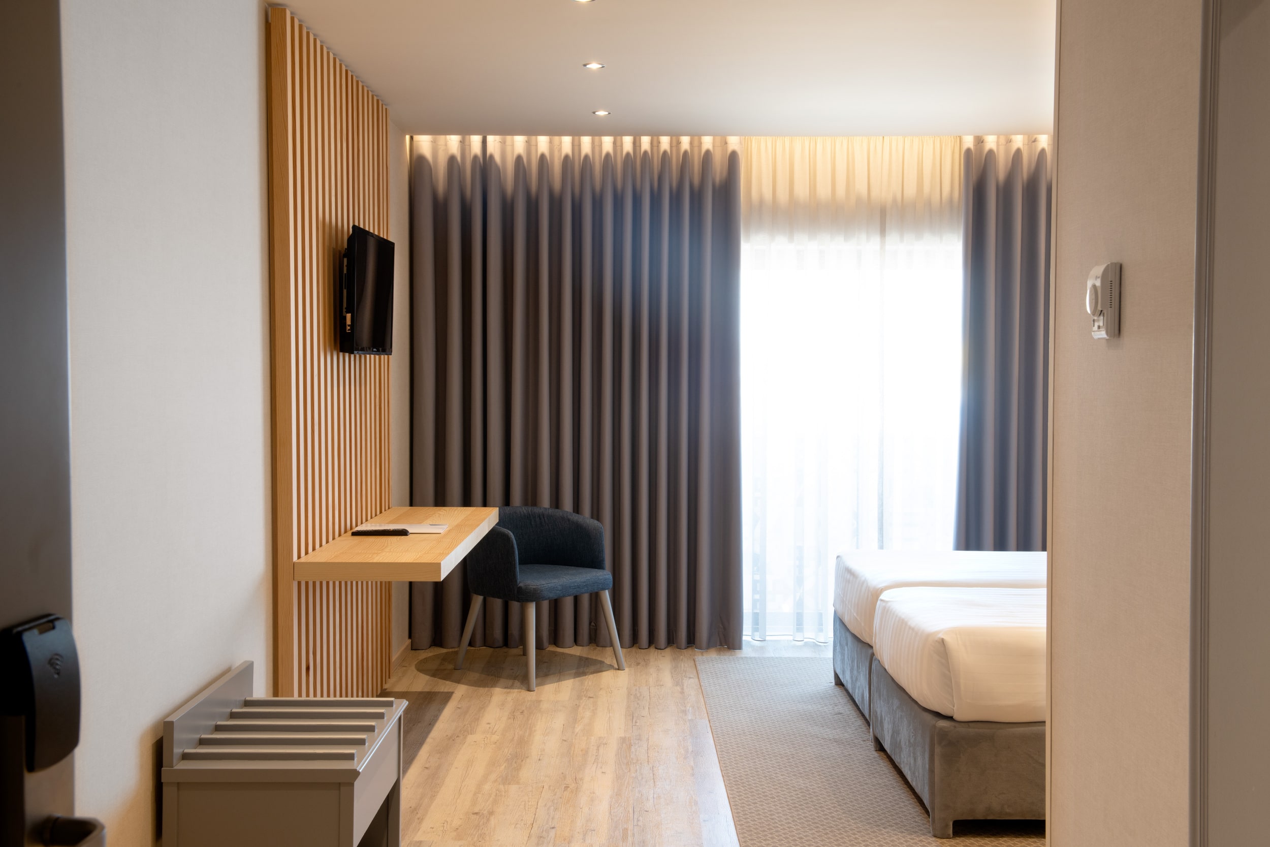 Double or Twin Superior Side Sea View