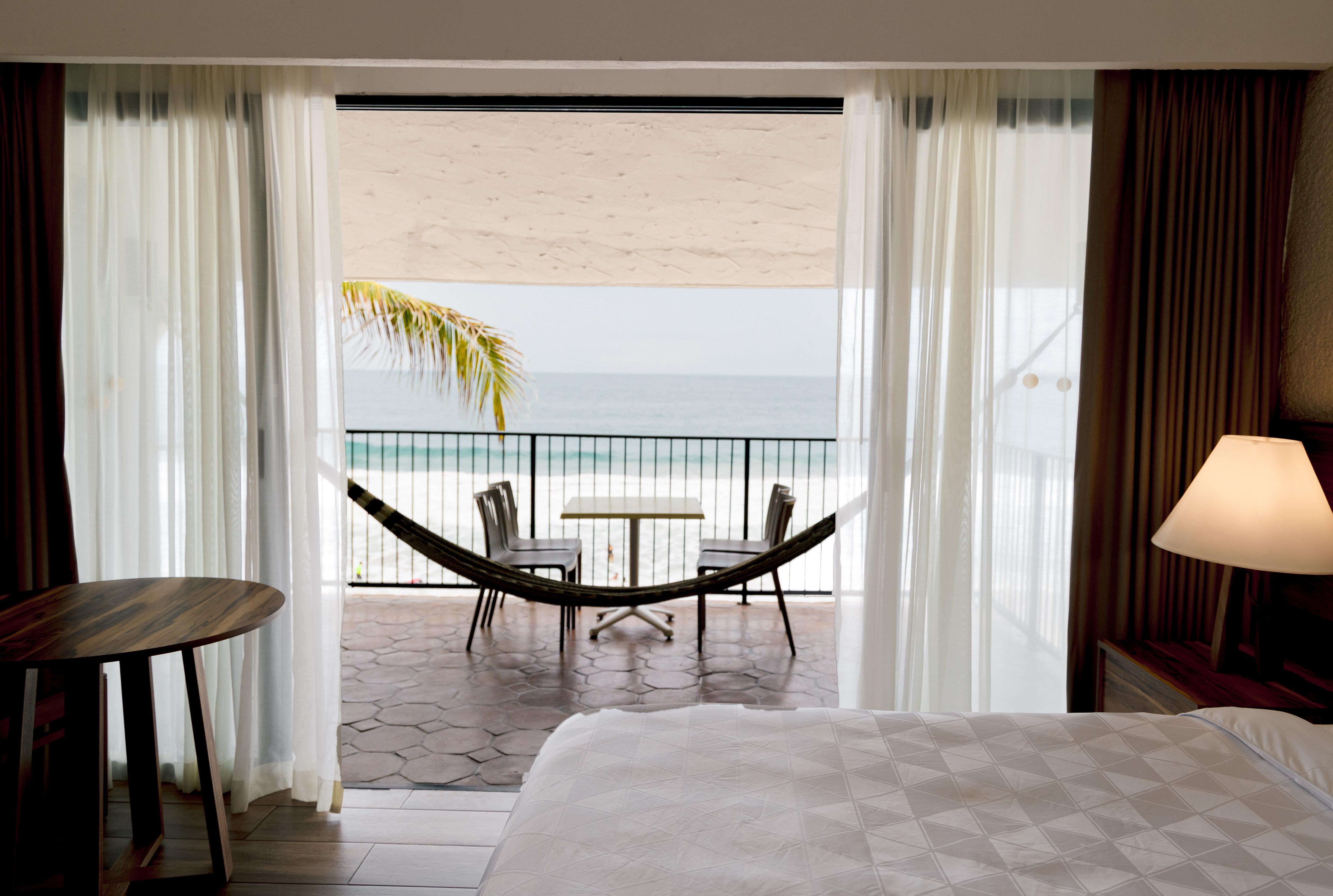 Double Ocean Front King Bed