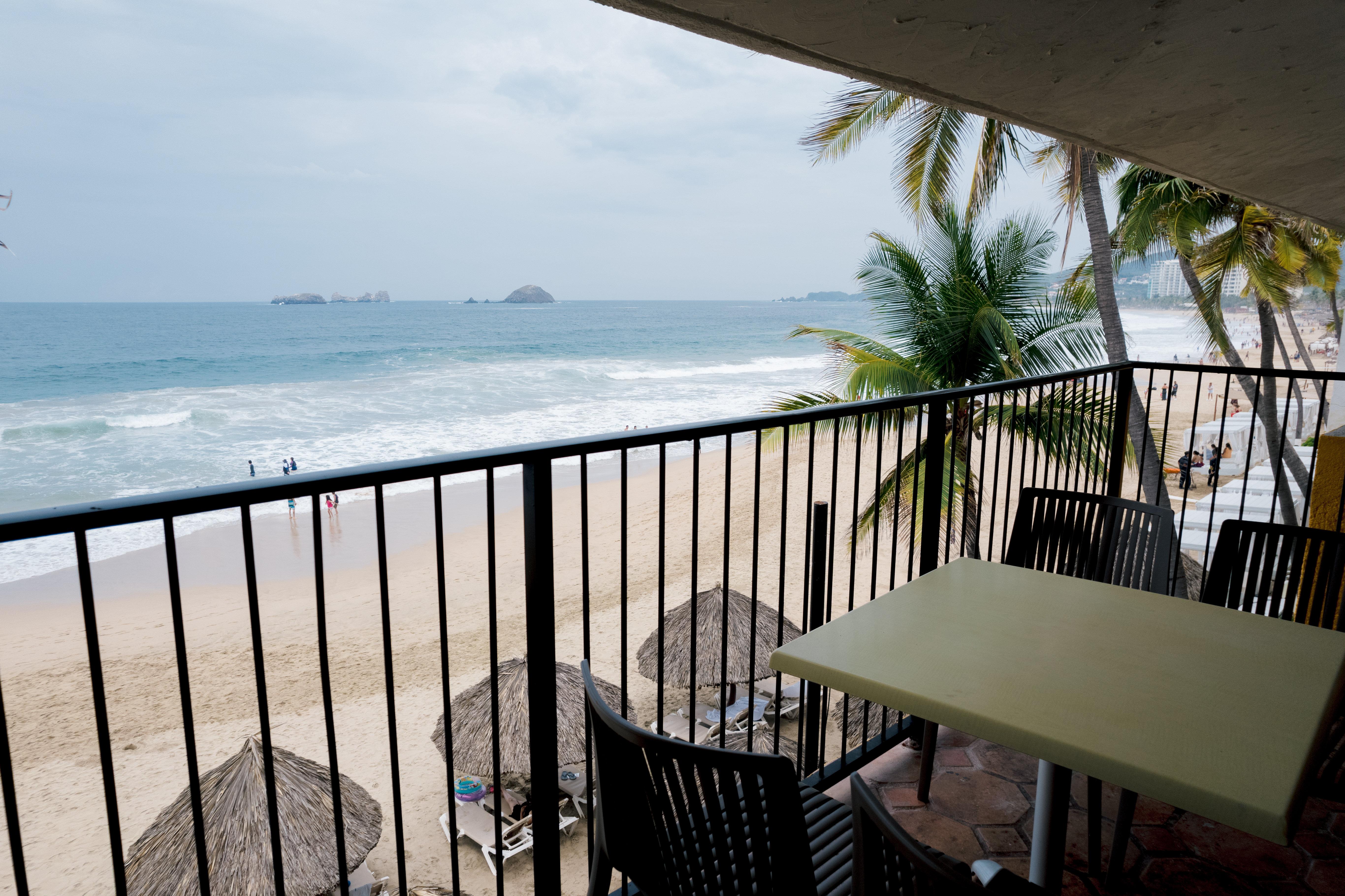 Double Ocean Front King Bed