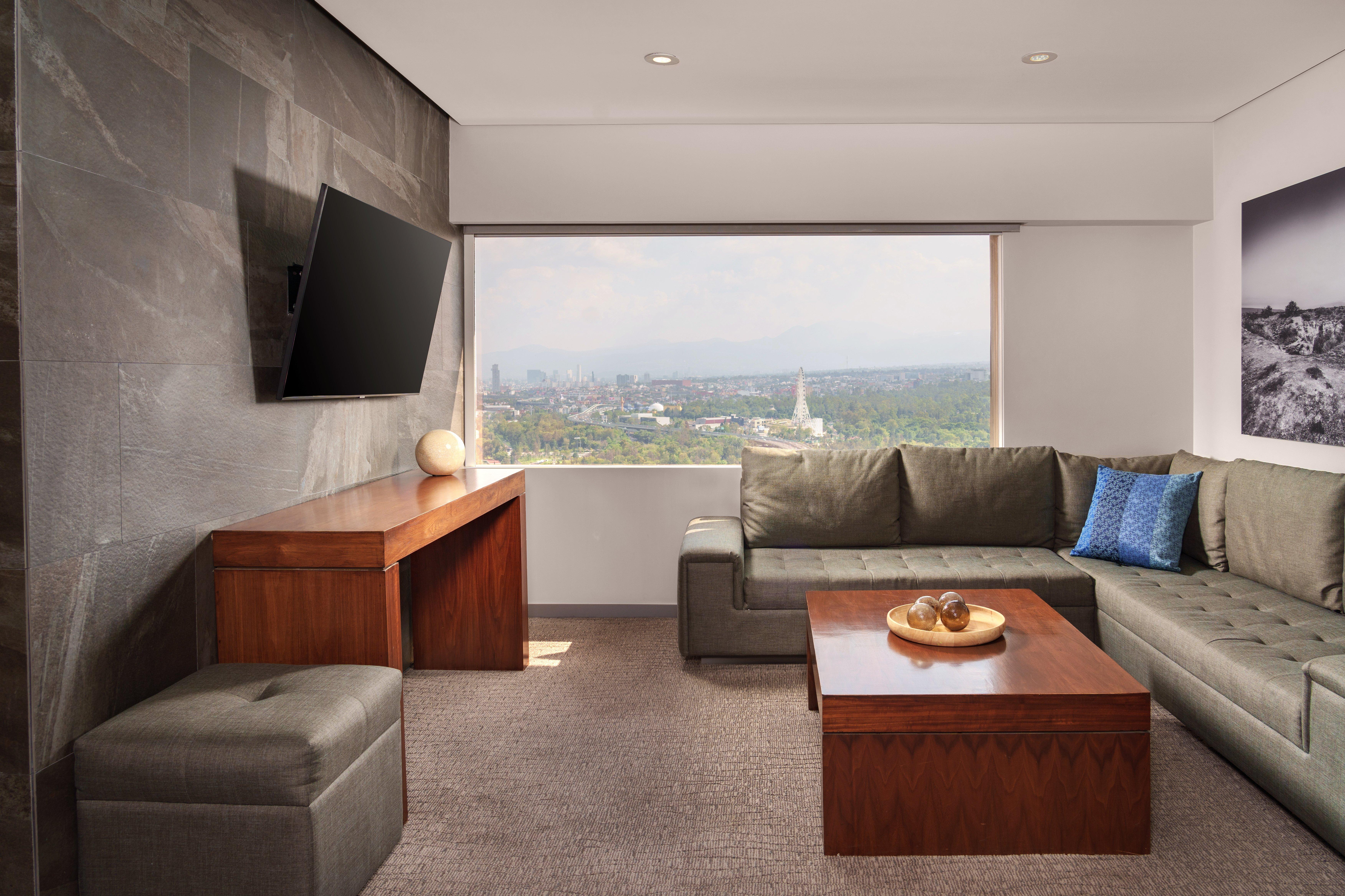 Suite Two Queen Beds One Bedroom