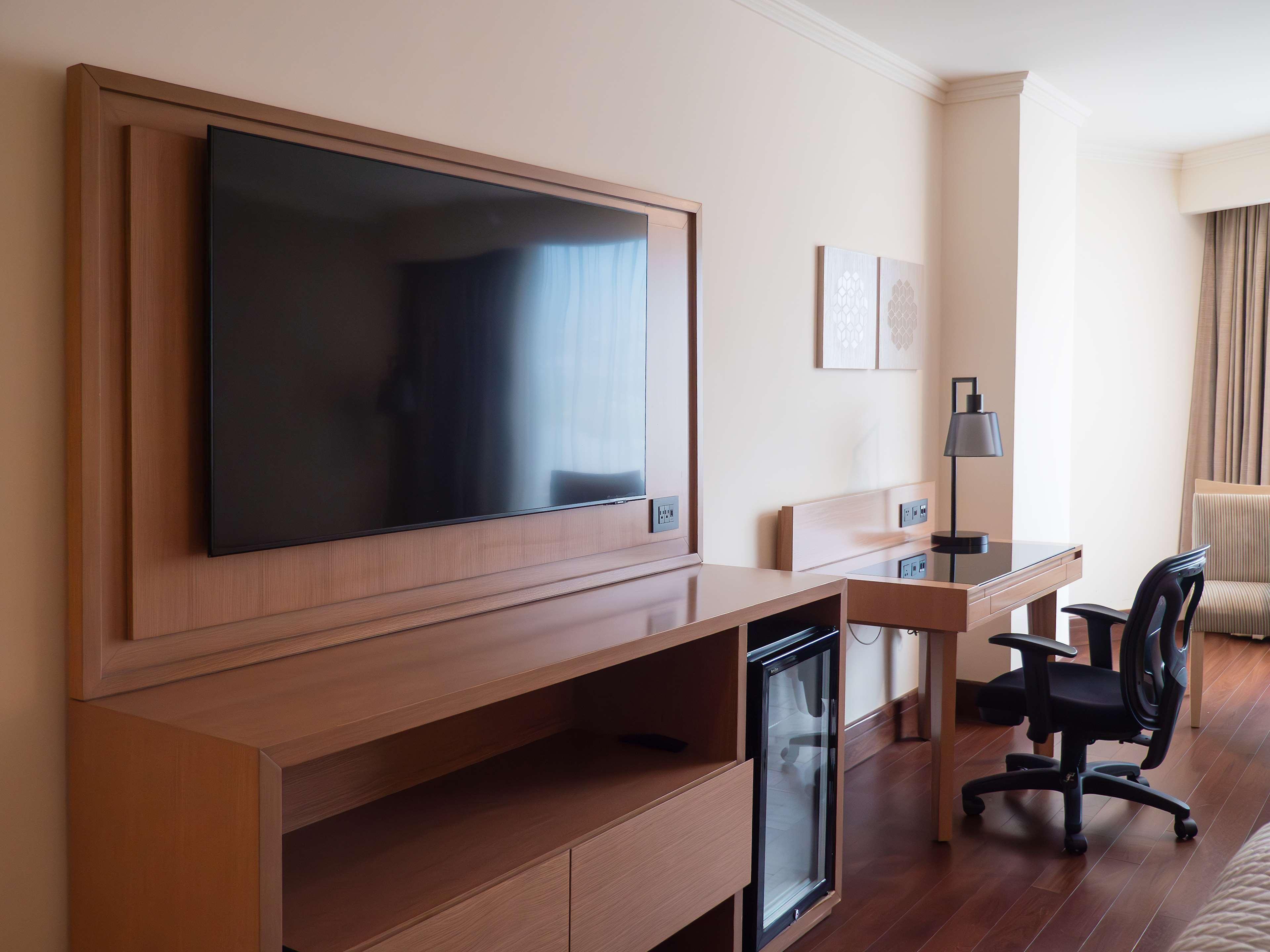 Double Accessible King Size Bed