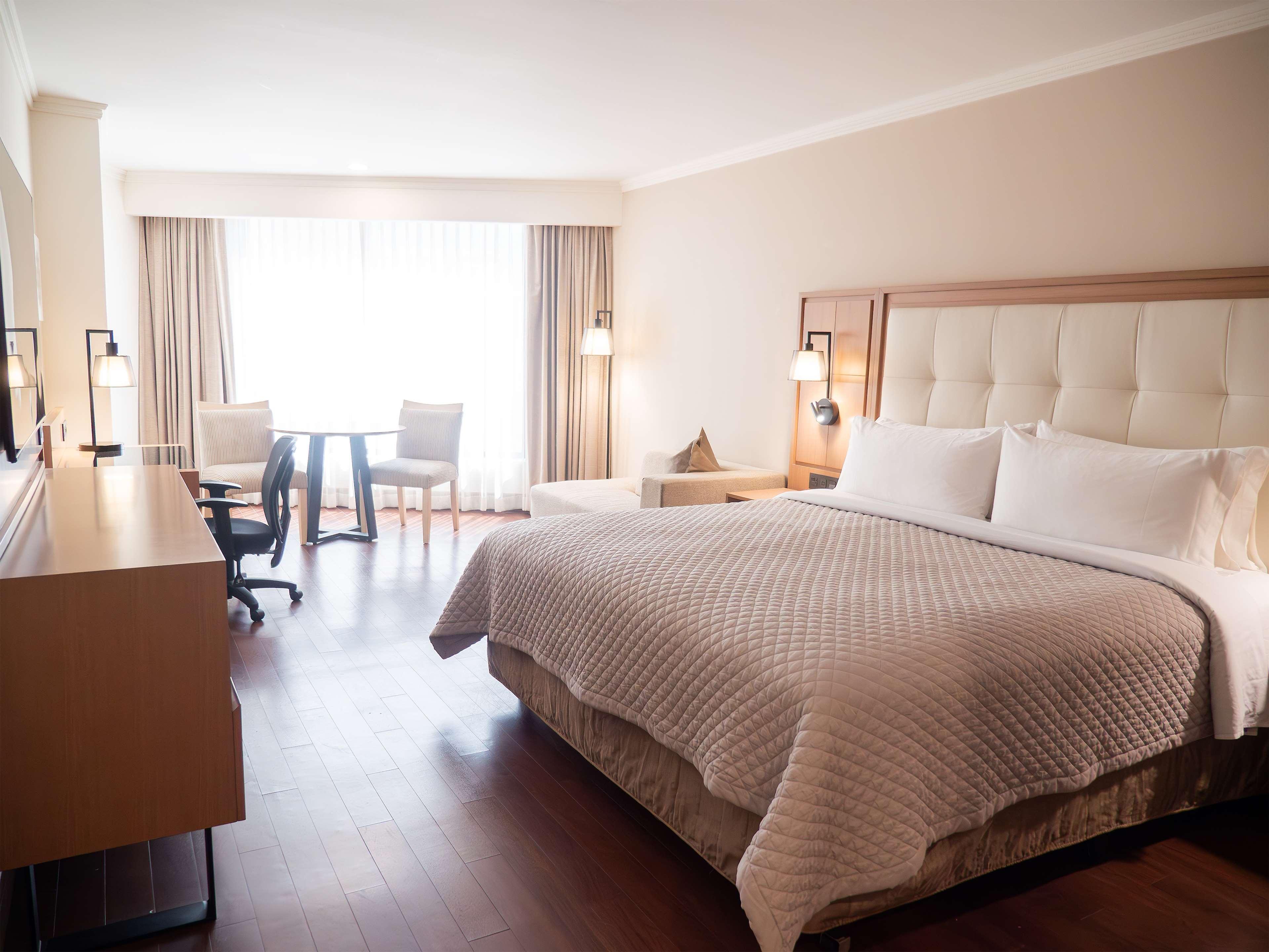 Double Accessible King Size Bed