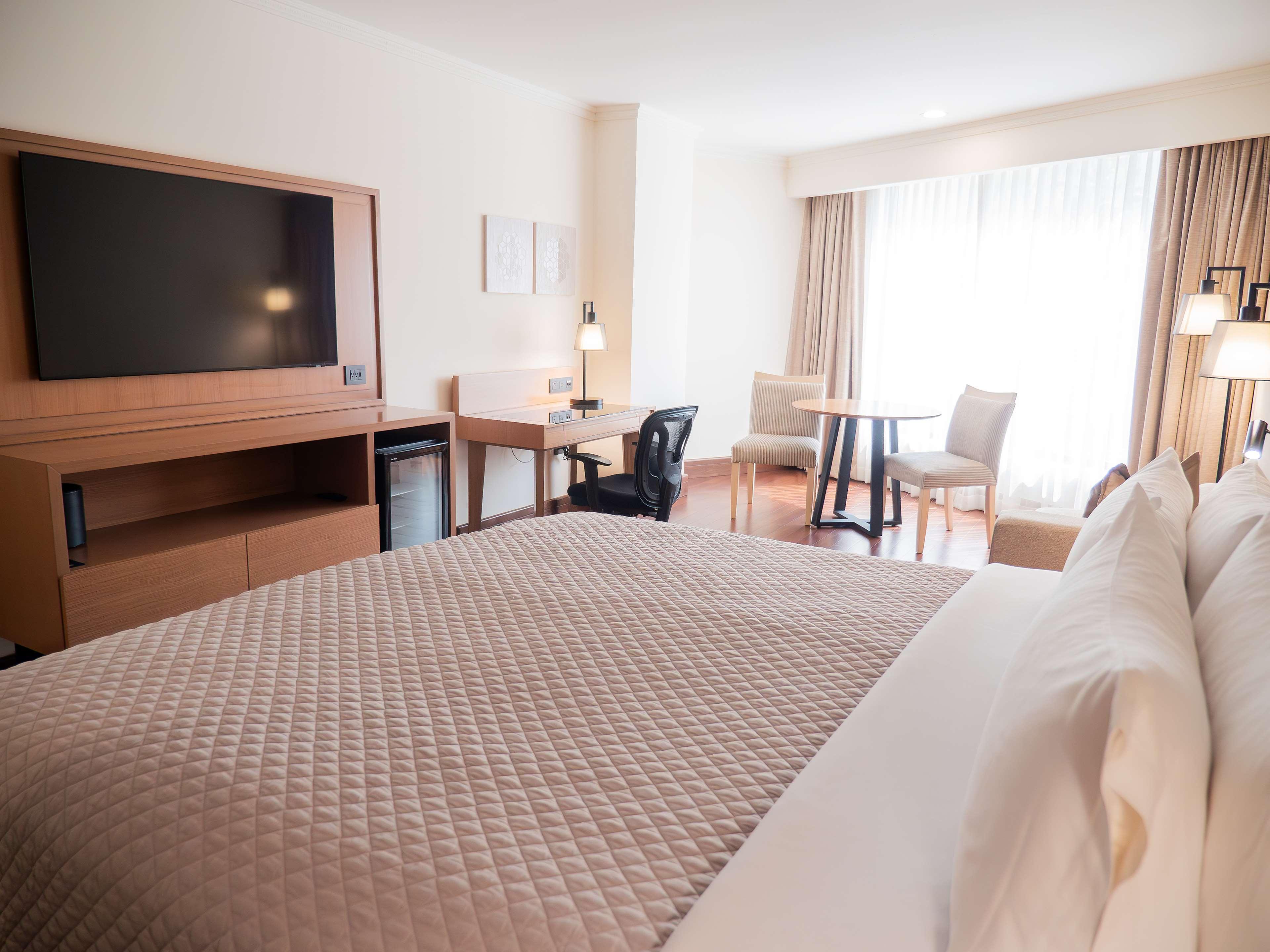 Double Accessible King Size Bed