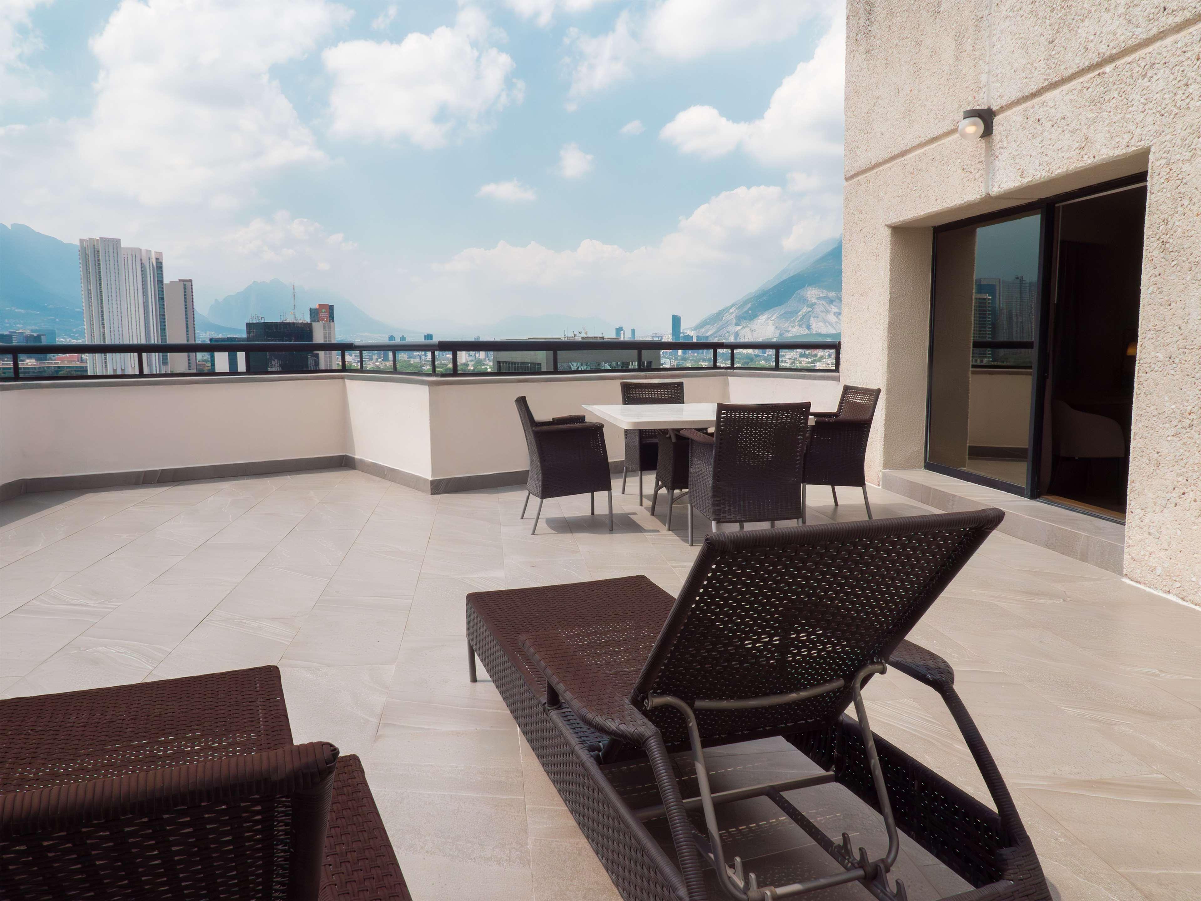 Double Accessible Superior