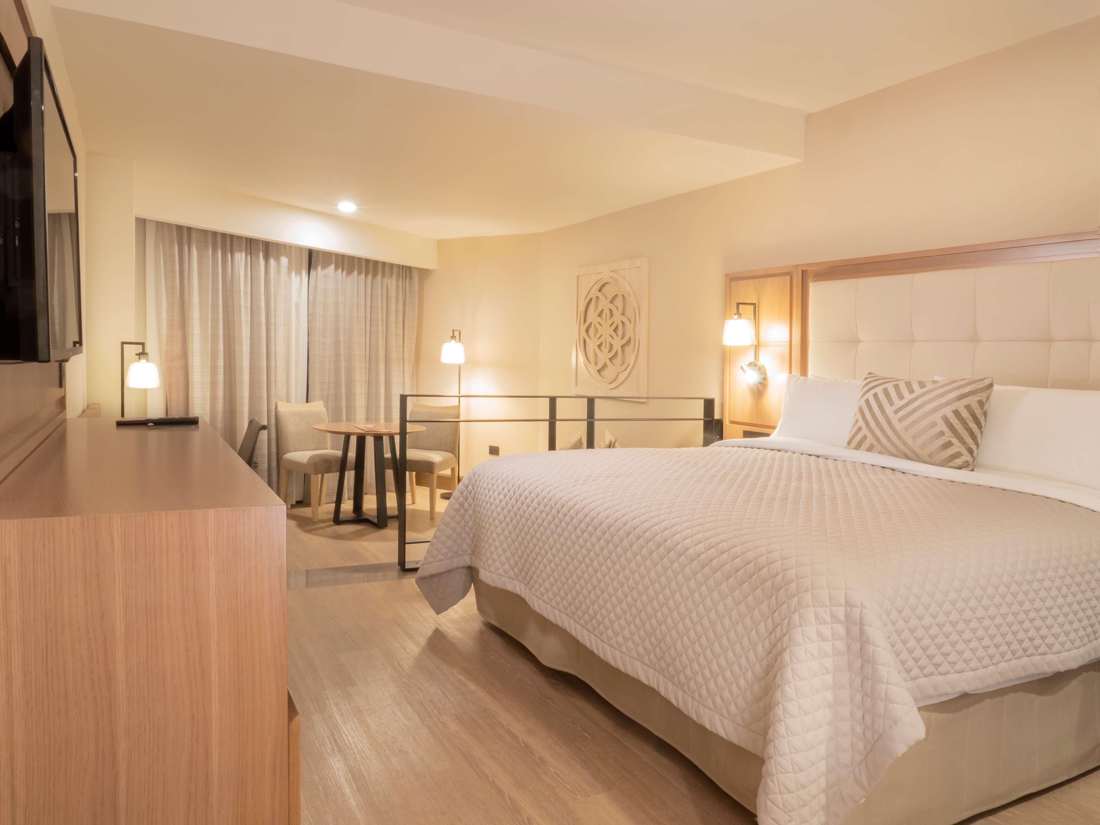 Double Executive King Bed