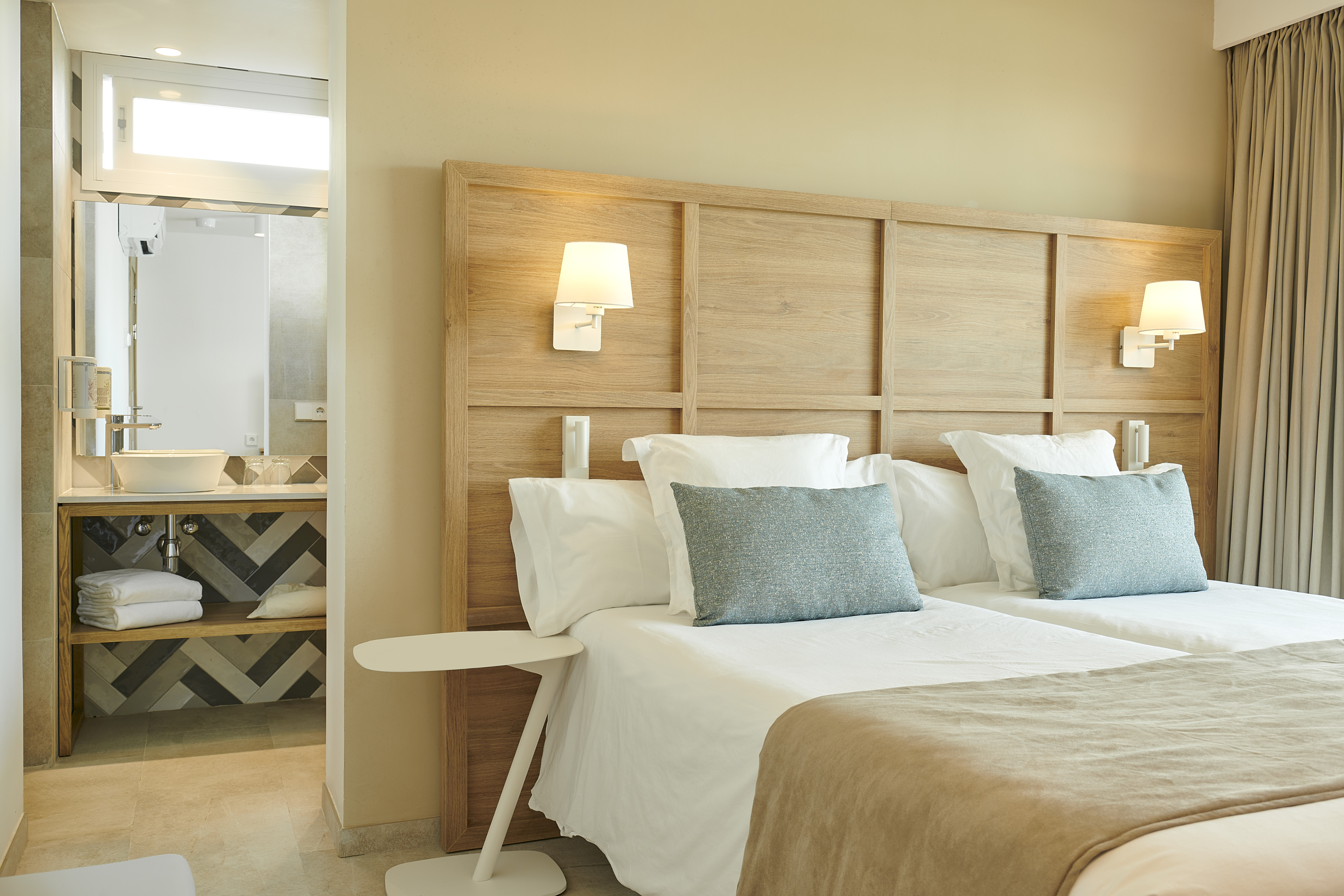 Double or Twin Classic with Terrace