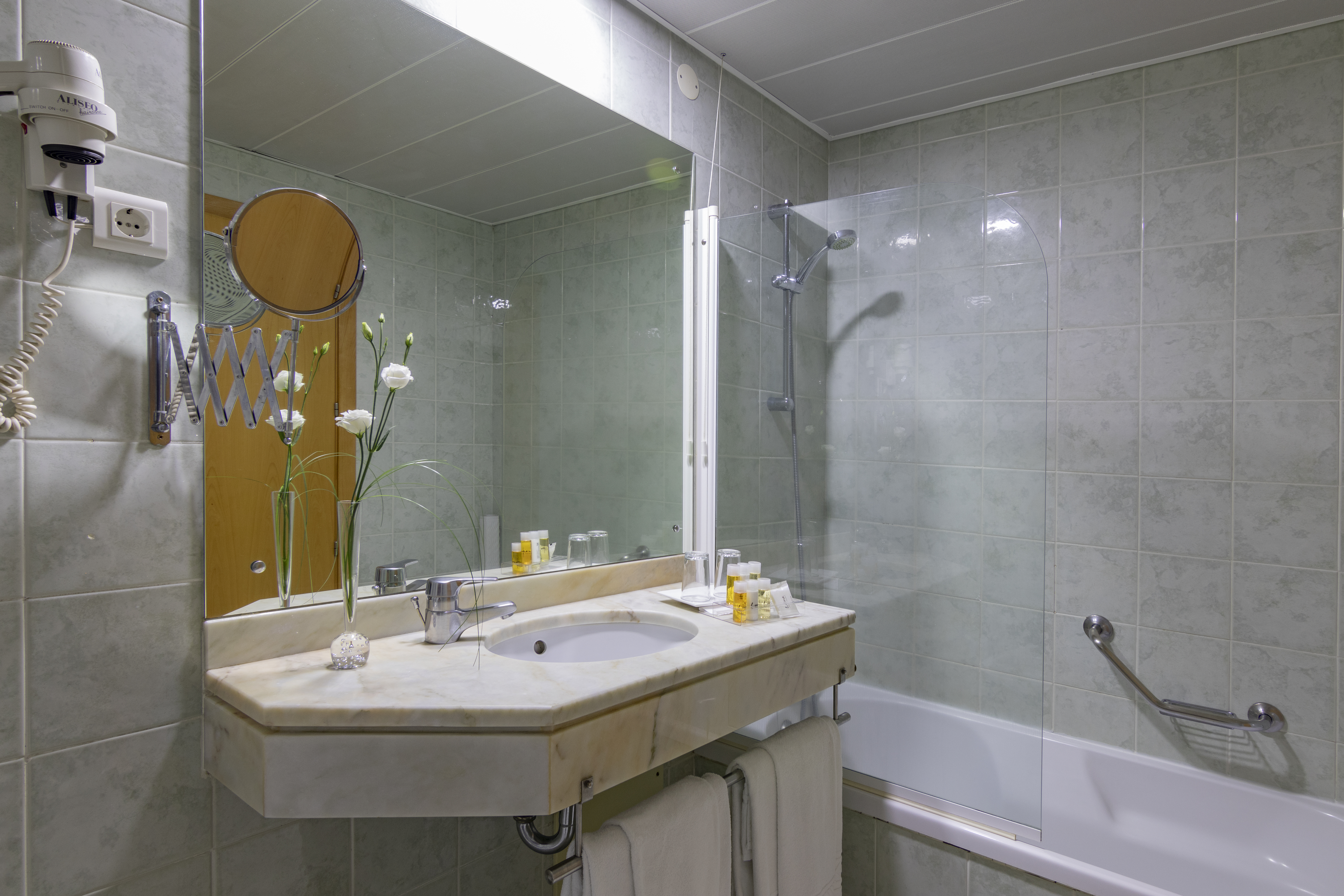 Double or Twin Capacity 3