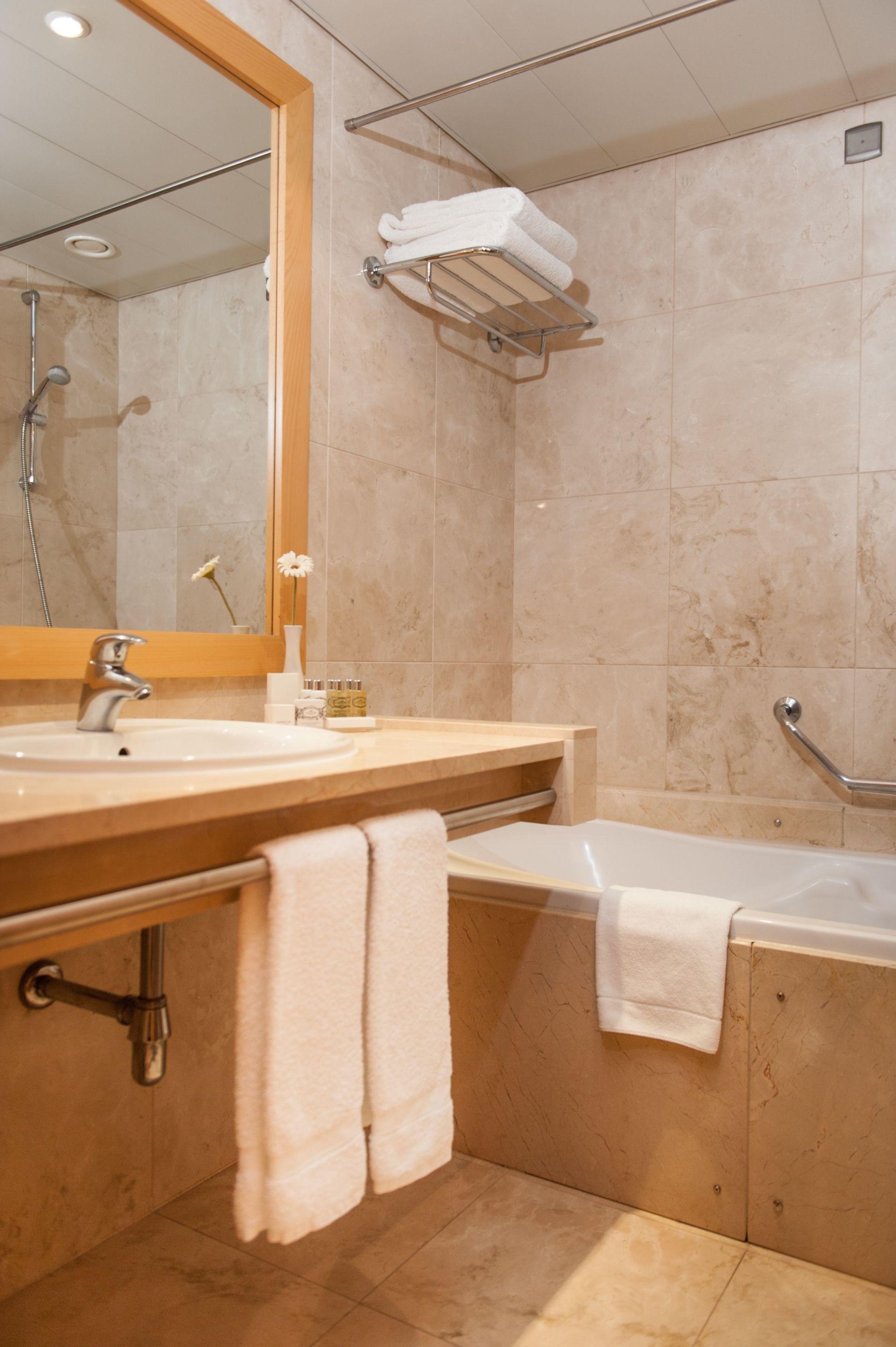 Double or Twin Standard