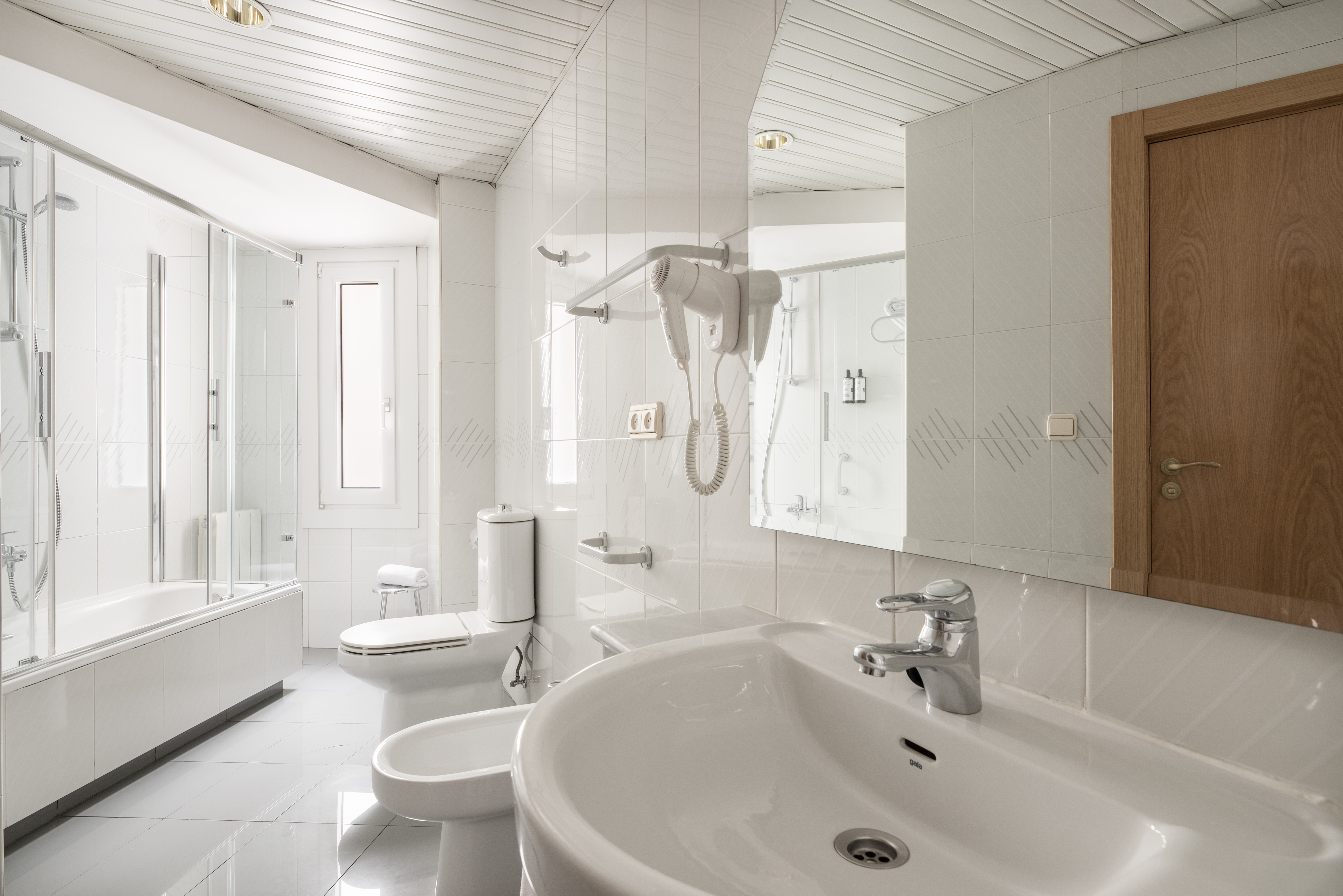 Double or Twin Standard