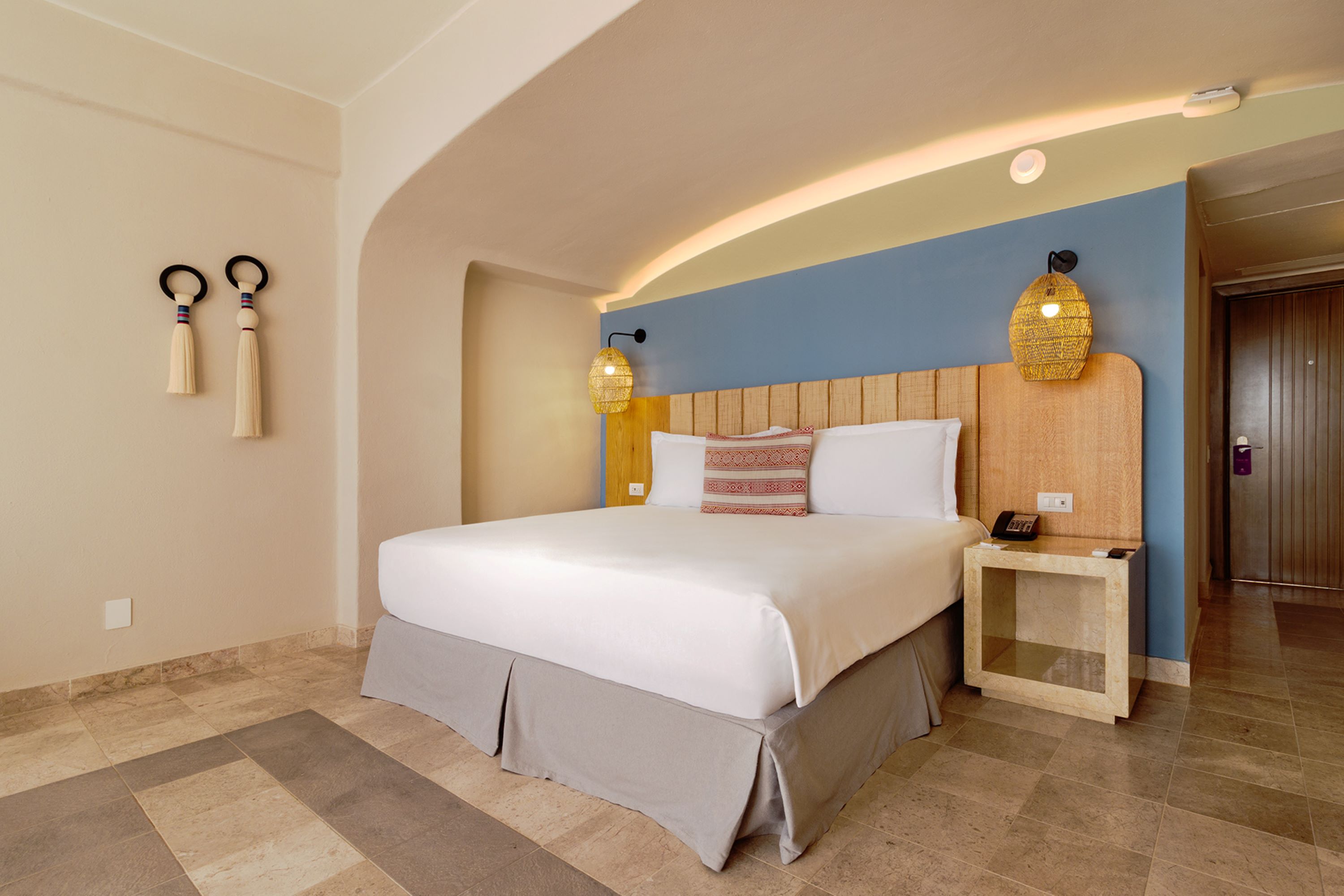 Double King Bed Non Smoking