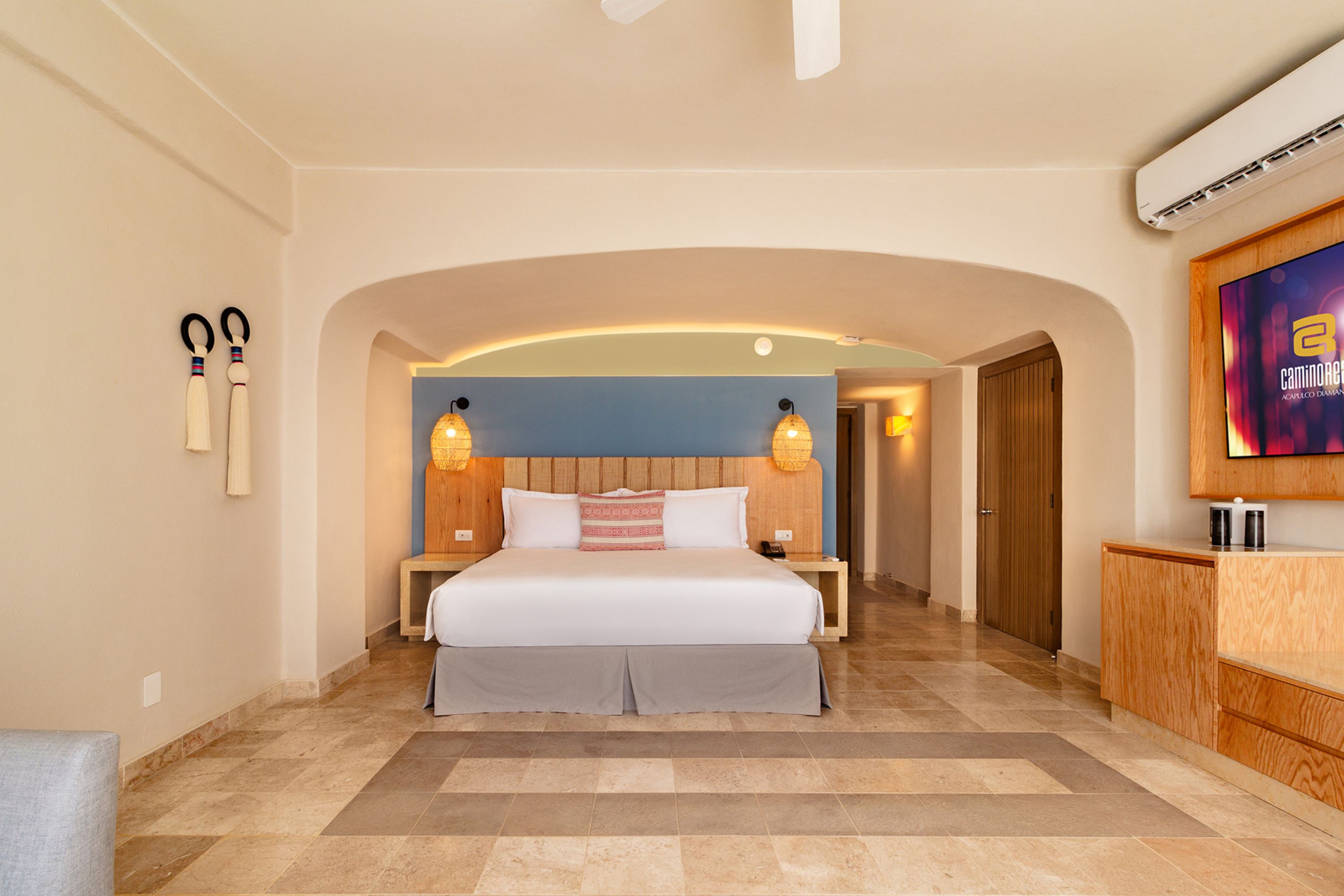 Double King Bed Non Smoking