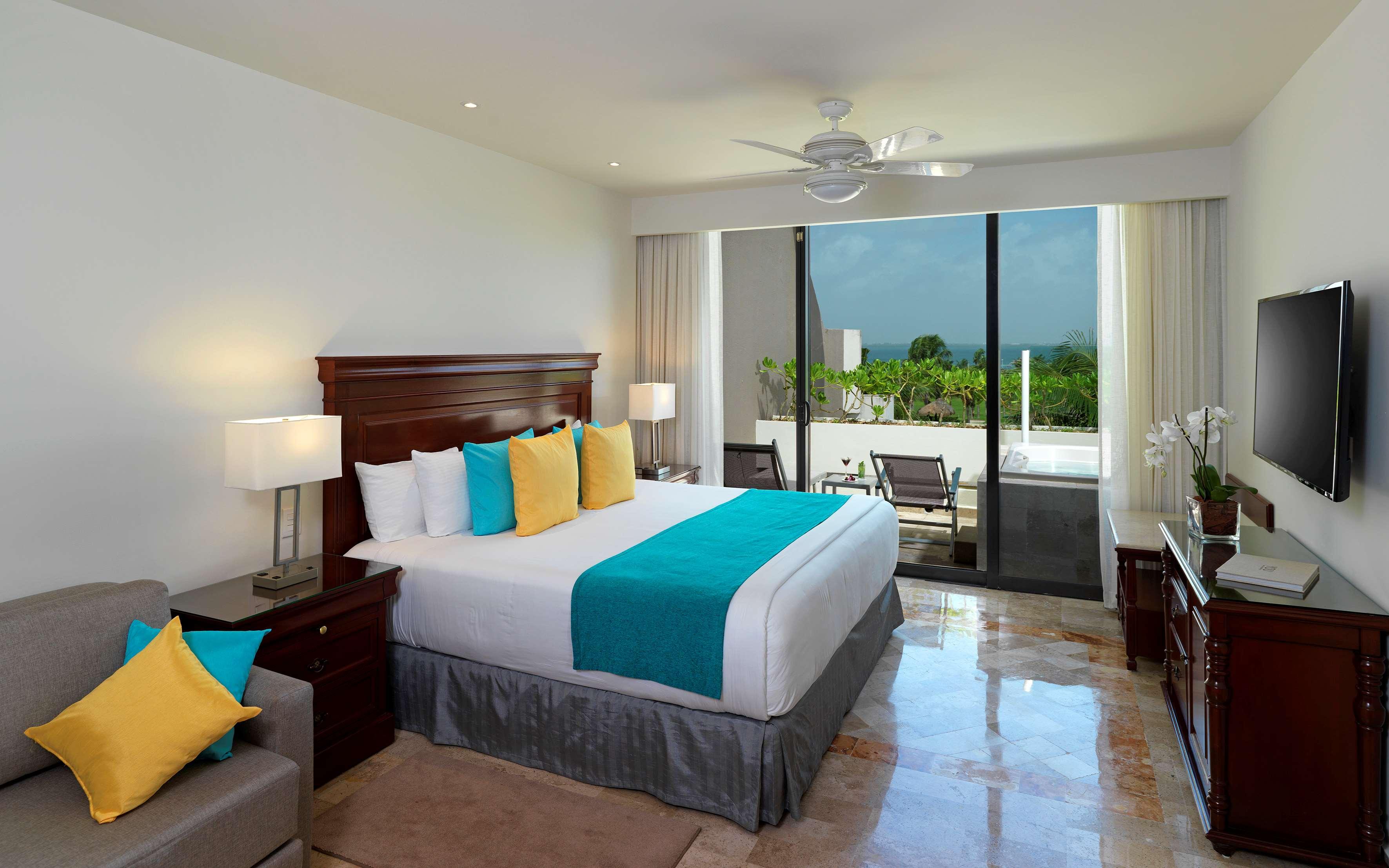 Junior Suite Lagoon View