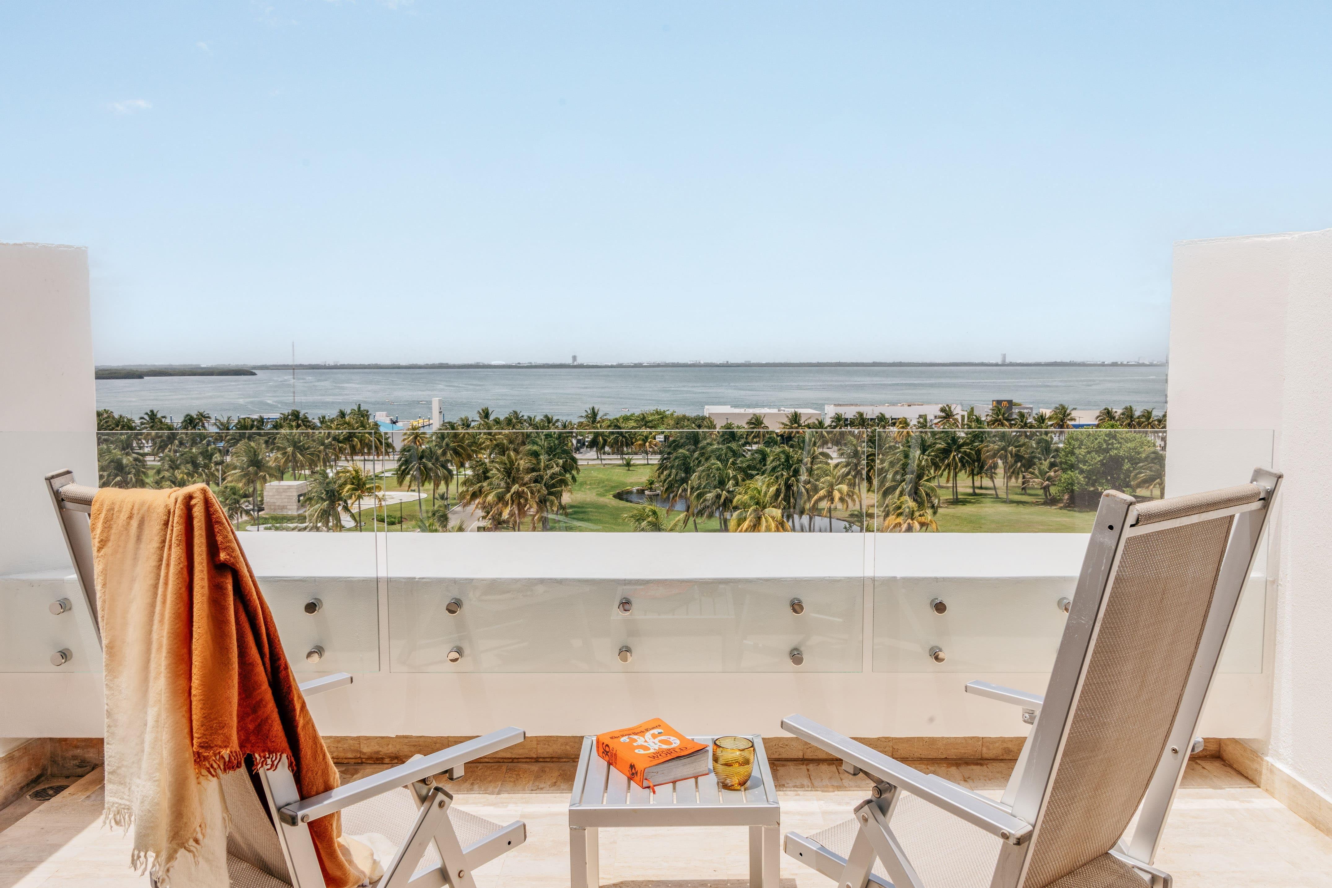 Junior Suite Lagoon View