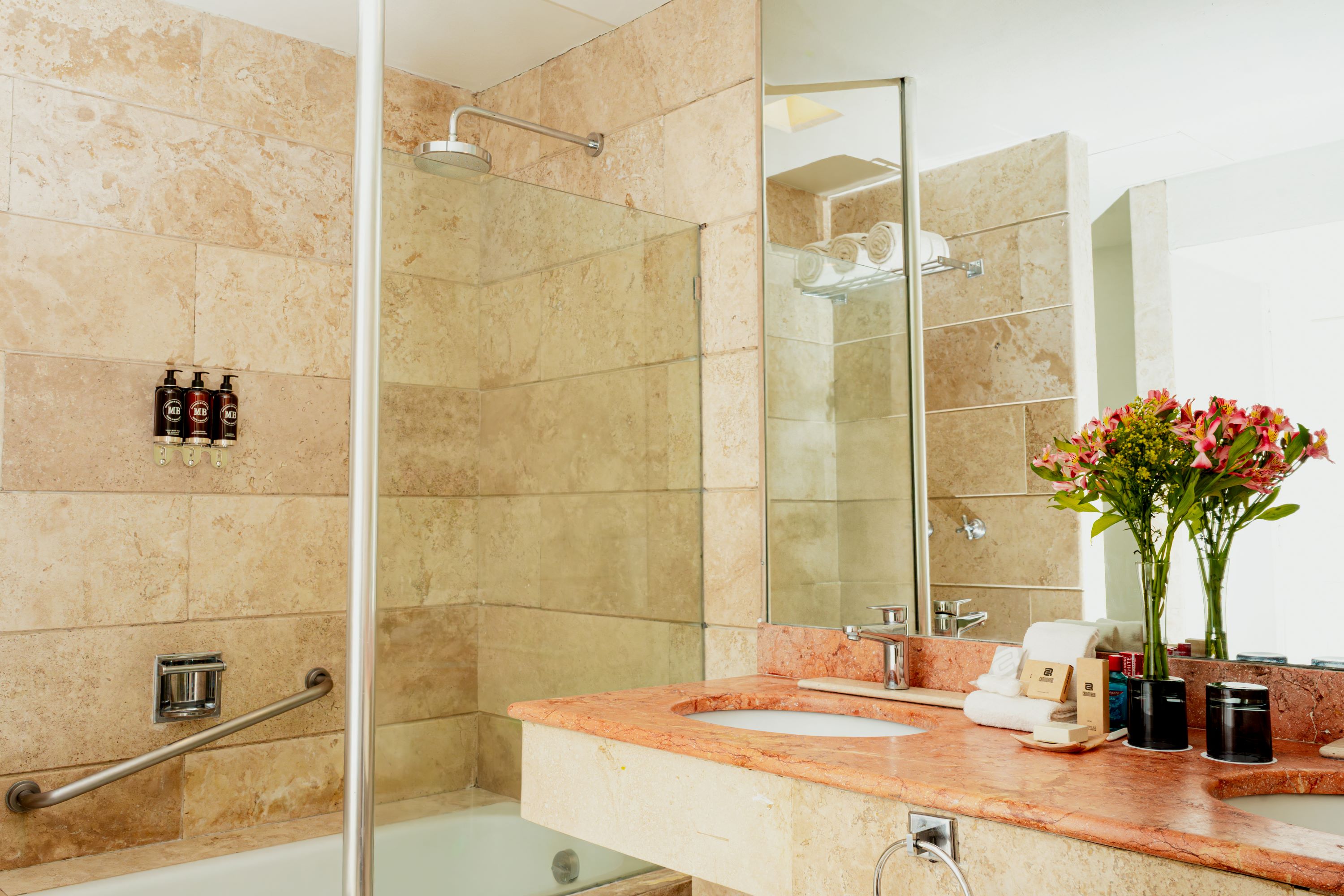 Double Deluxe King Bed