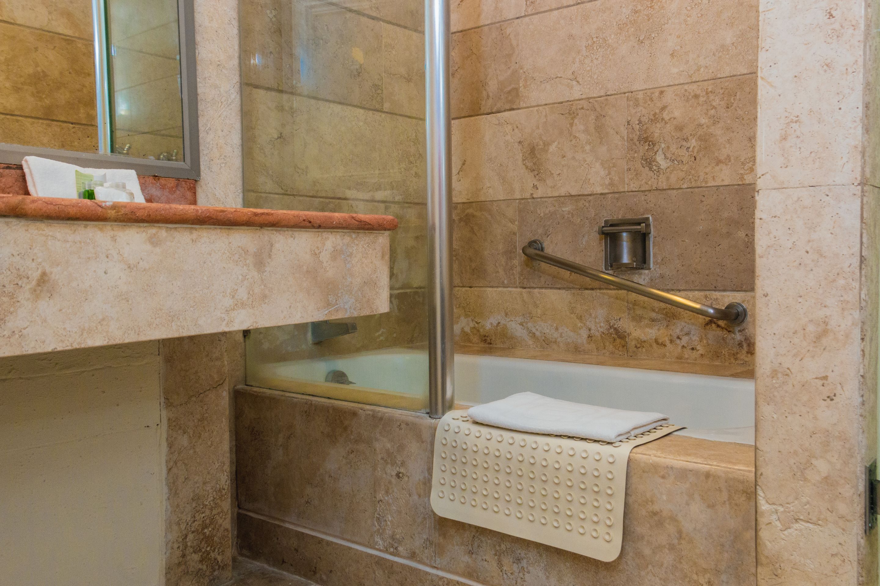 Double King Bed Non Smoking