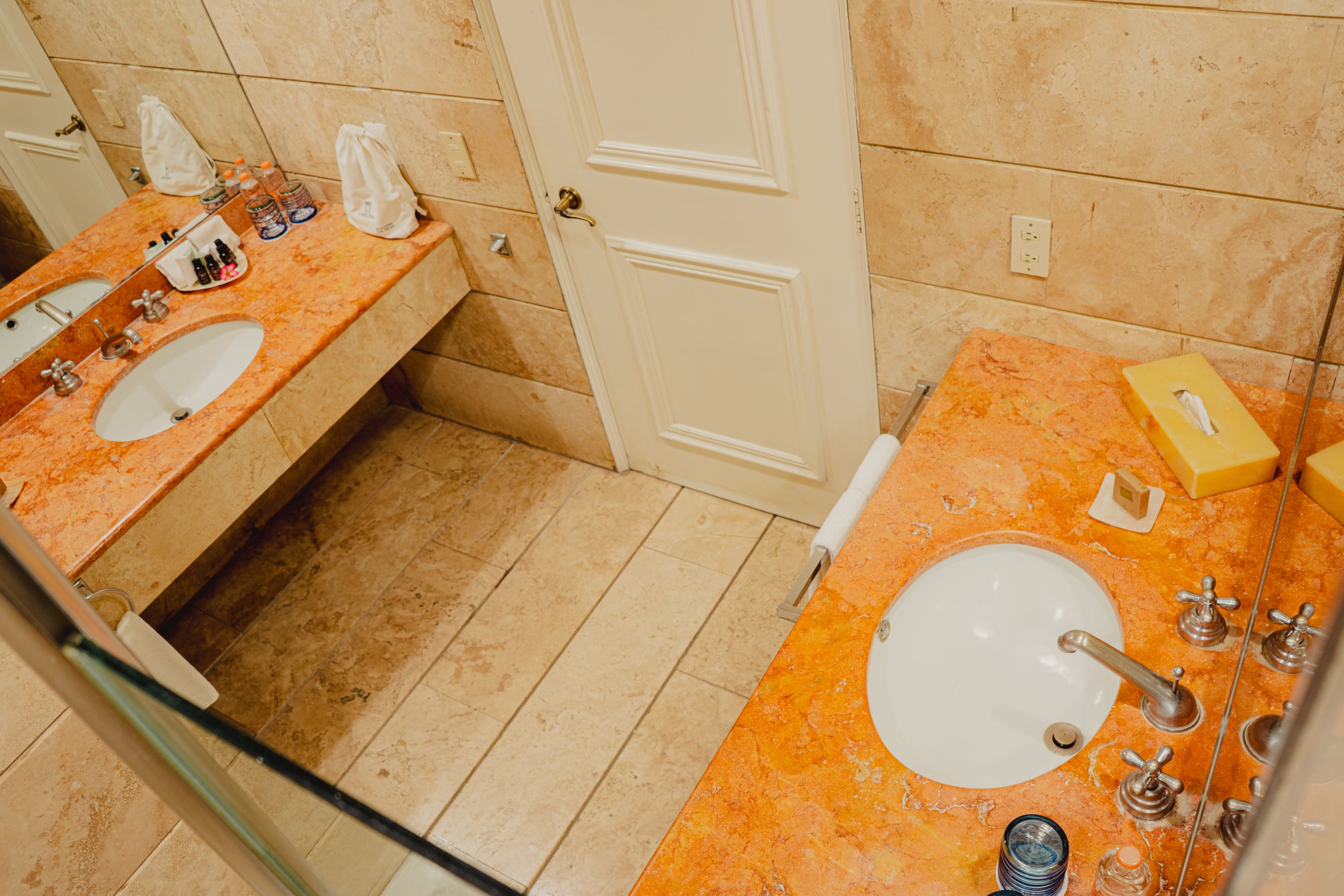 Double King Bed Non Smoking