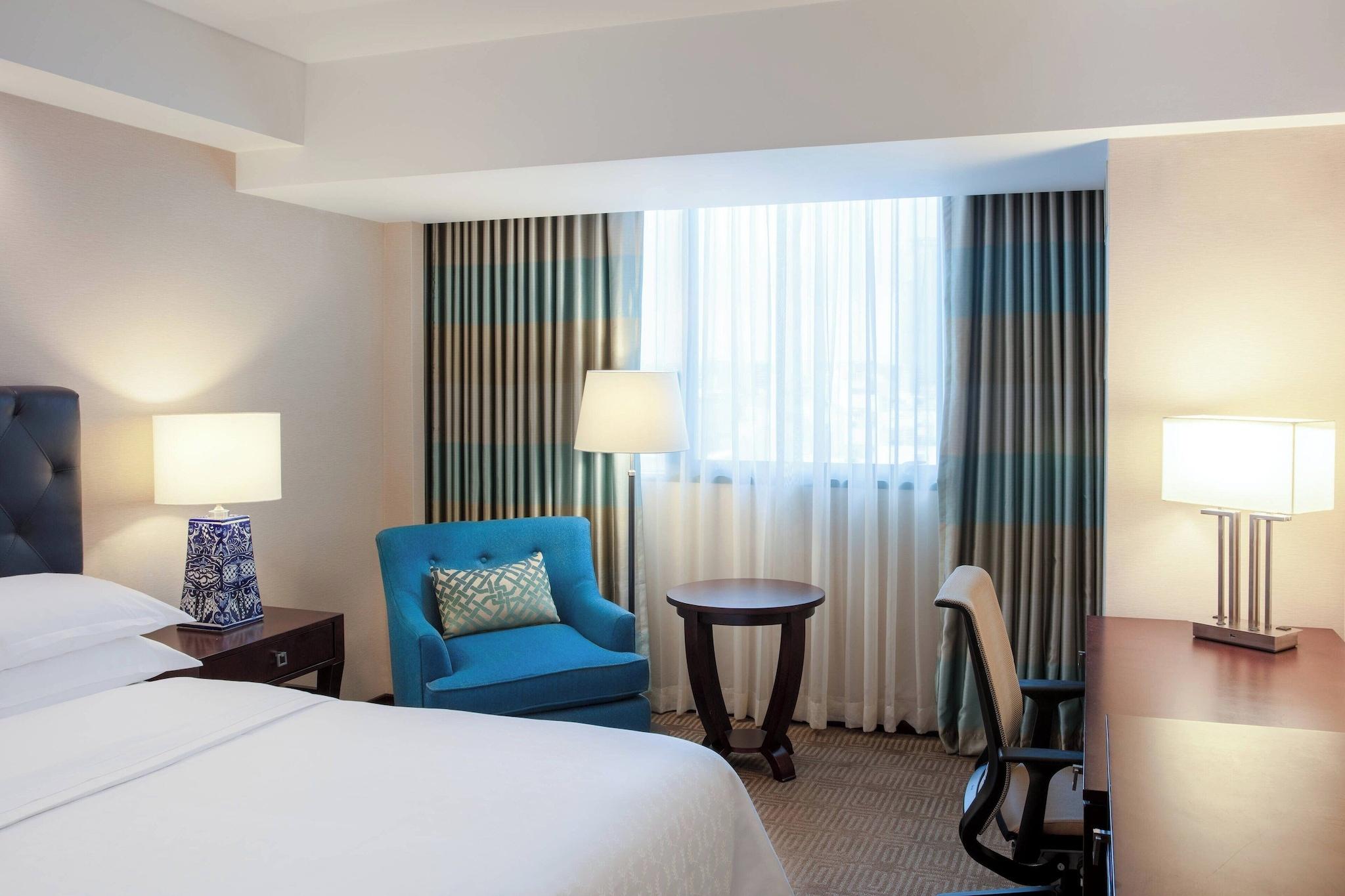 Quadruple Deluxe with Views