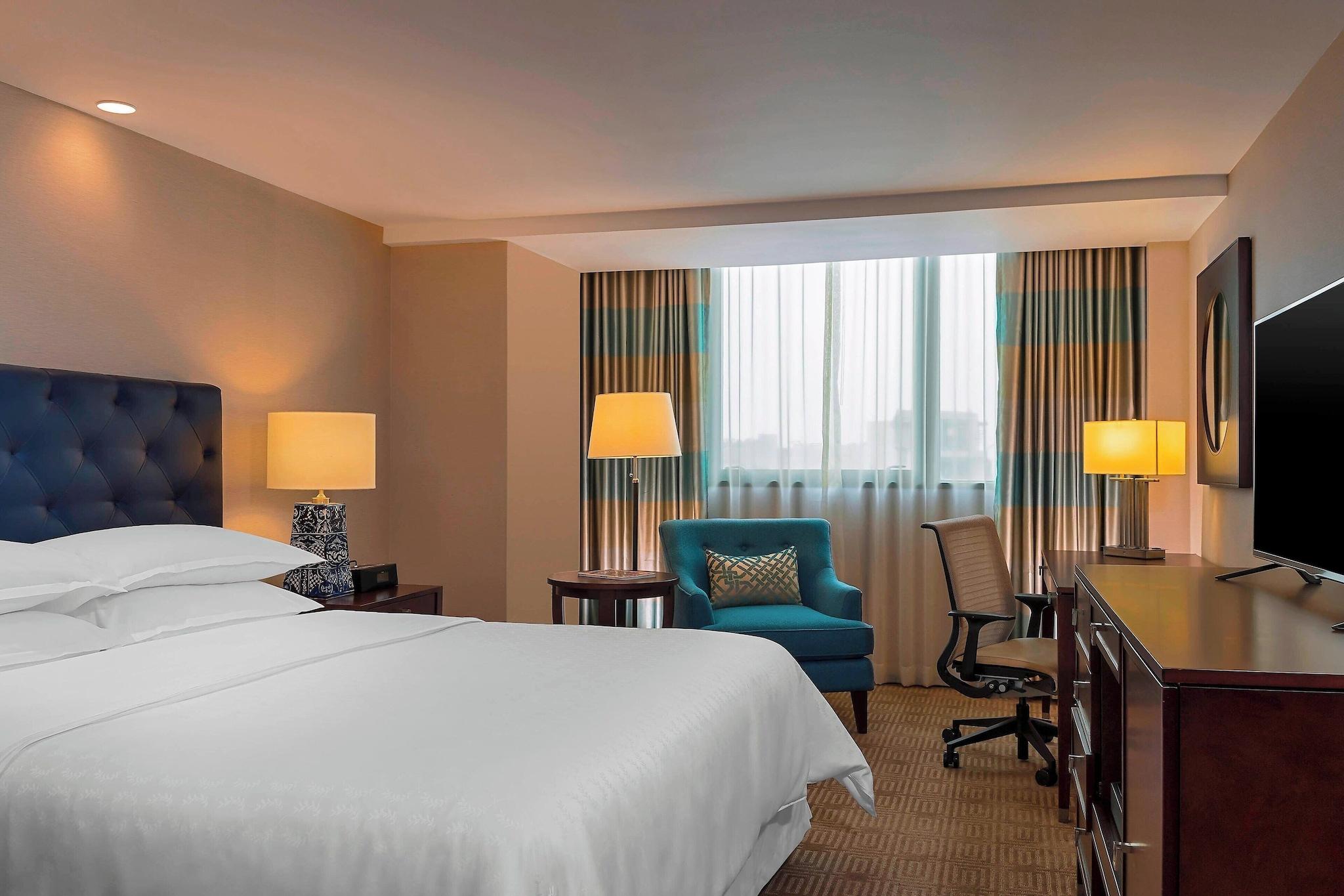 Quadruple Deluxe with Views