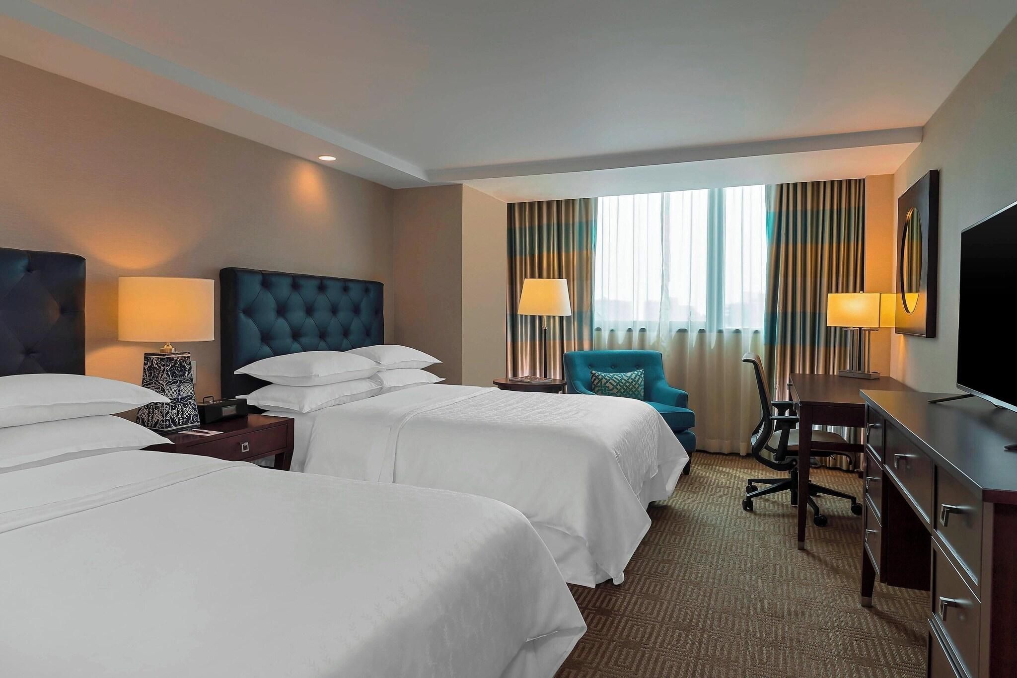 Room Deluxe Two Double Beds