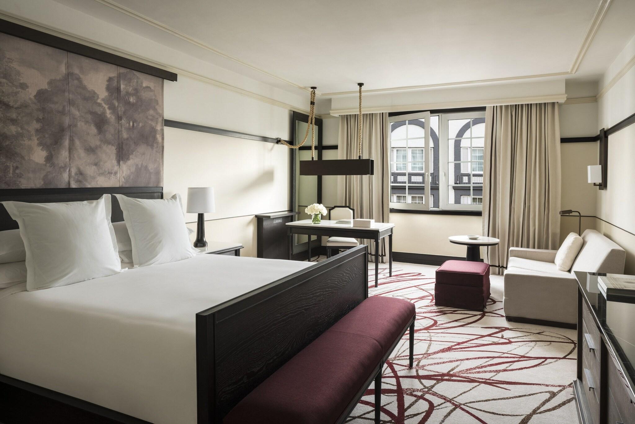 Double Deluxe King Bed