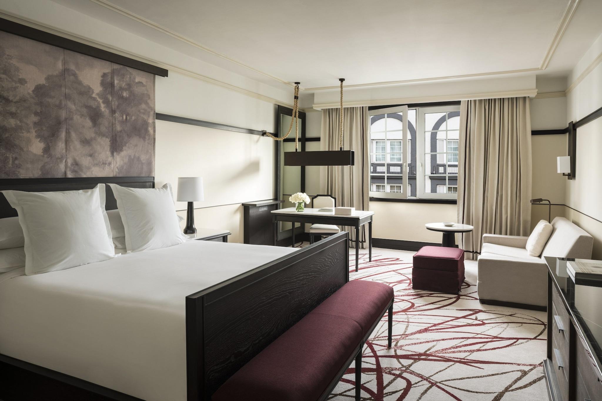 Double Deluxe King Bed