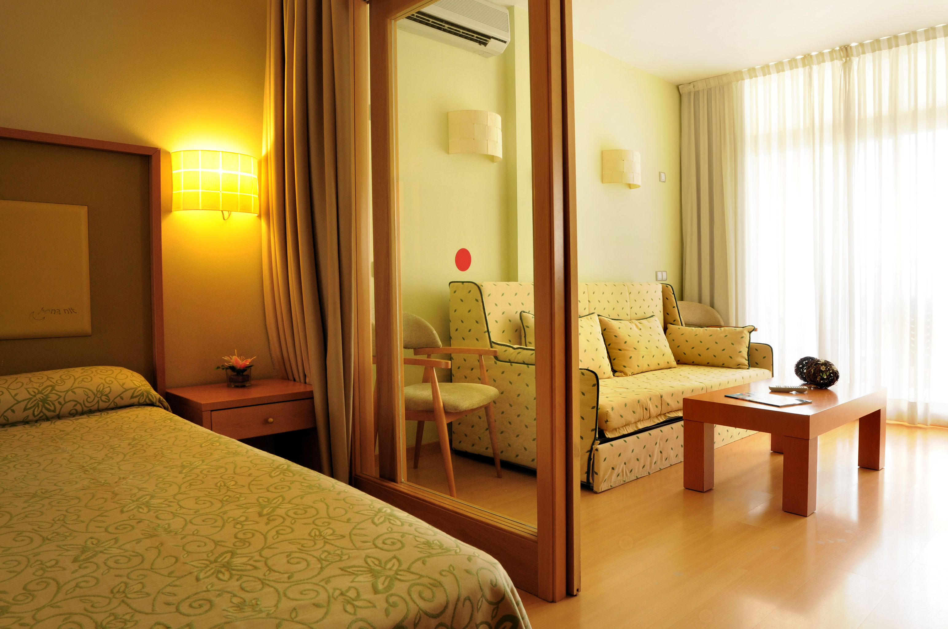 Family Room Capacity 2